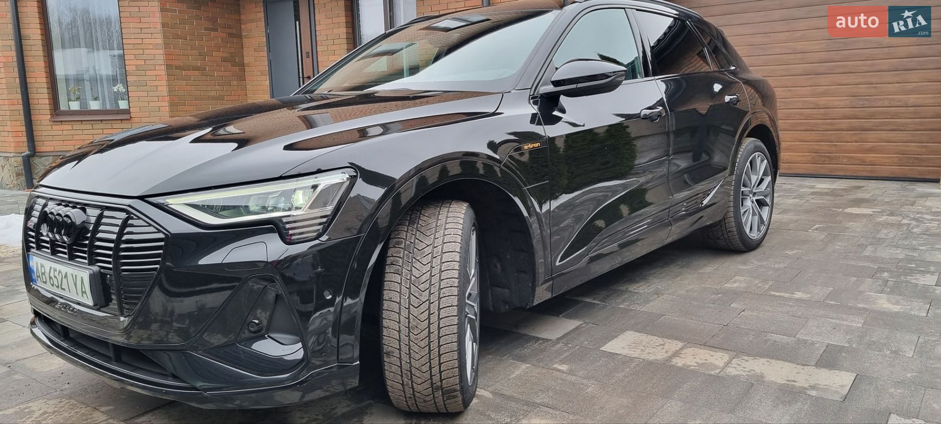 Audi e-tron 2019 VIN WAUZZZGE0LB012657 фото оголошення 8 з 20