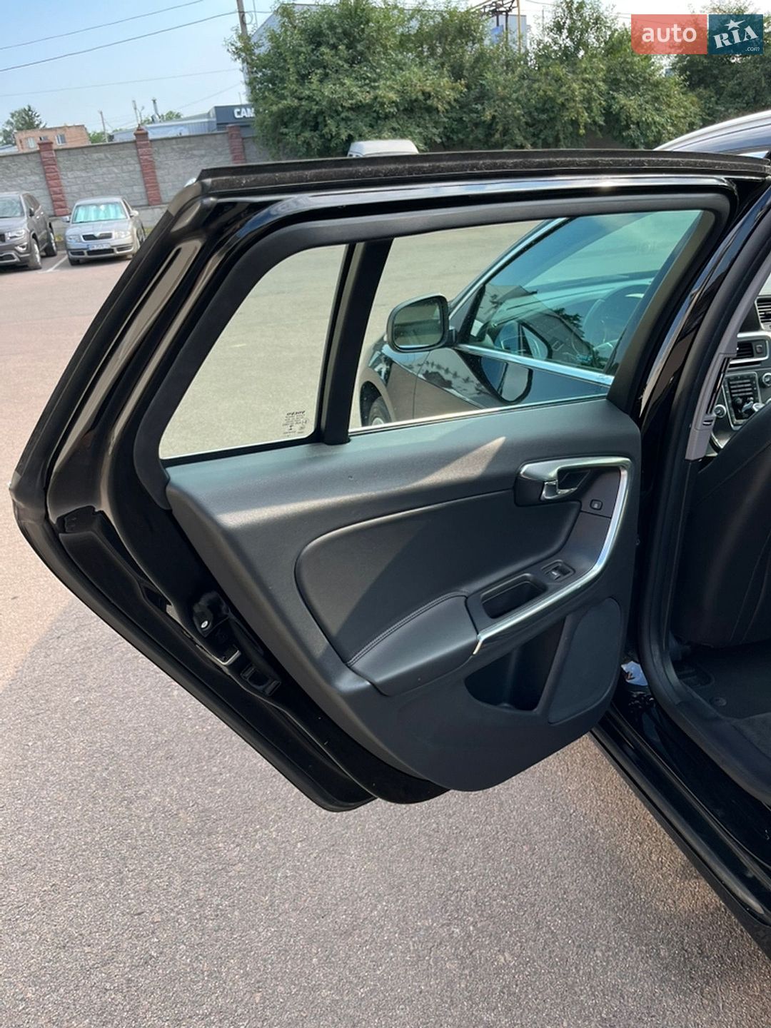 Volvo V60 2014 VIN YV140MEKXF1252595 фото оголошення 12 з 18