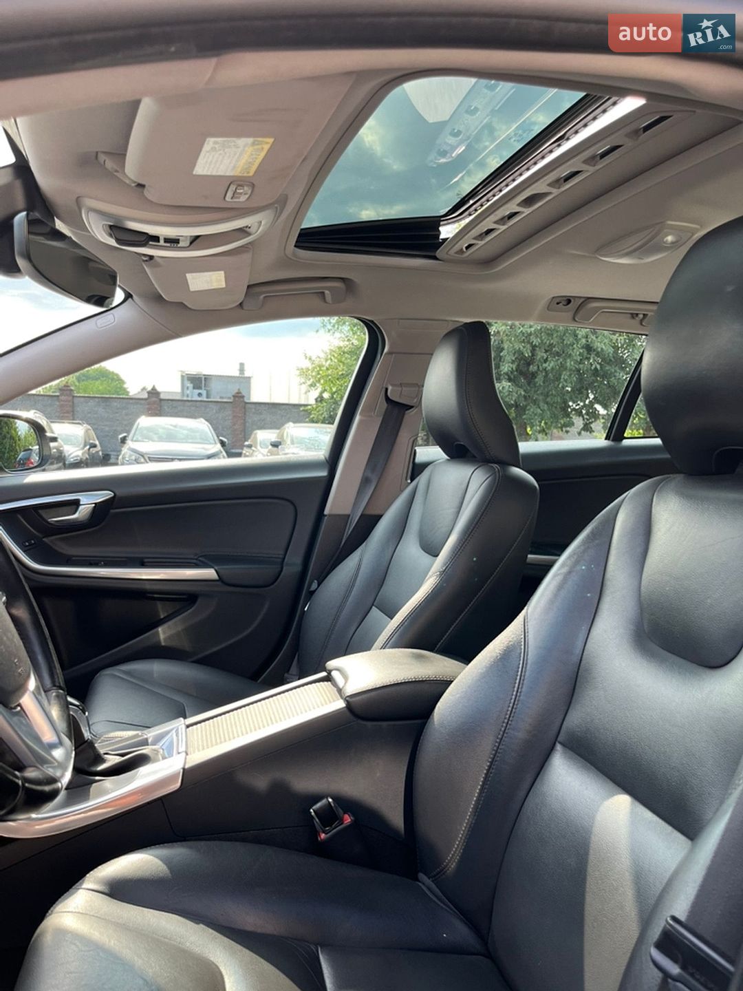 Volvo V60 2014 VIN YV140MEKXF1252595 фото оголошення 18 з 18