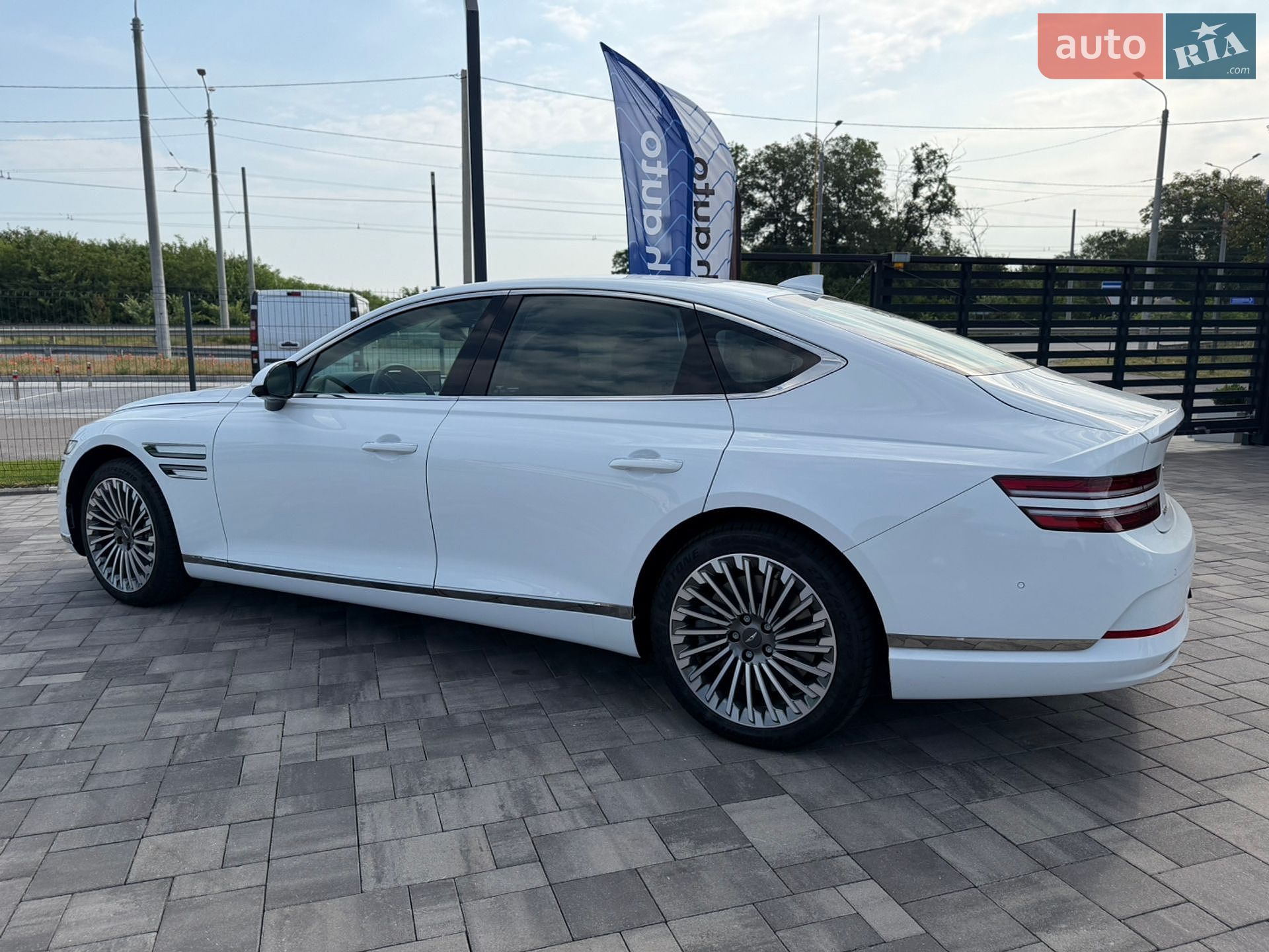 Genesis G80 2022 VIN KMTGE4S14PU004246 фото оголошення 5 з 29