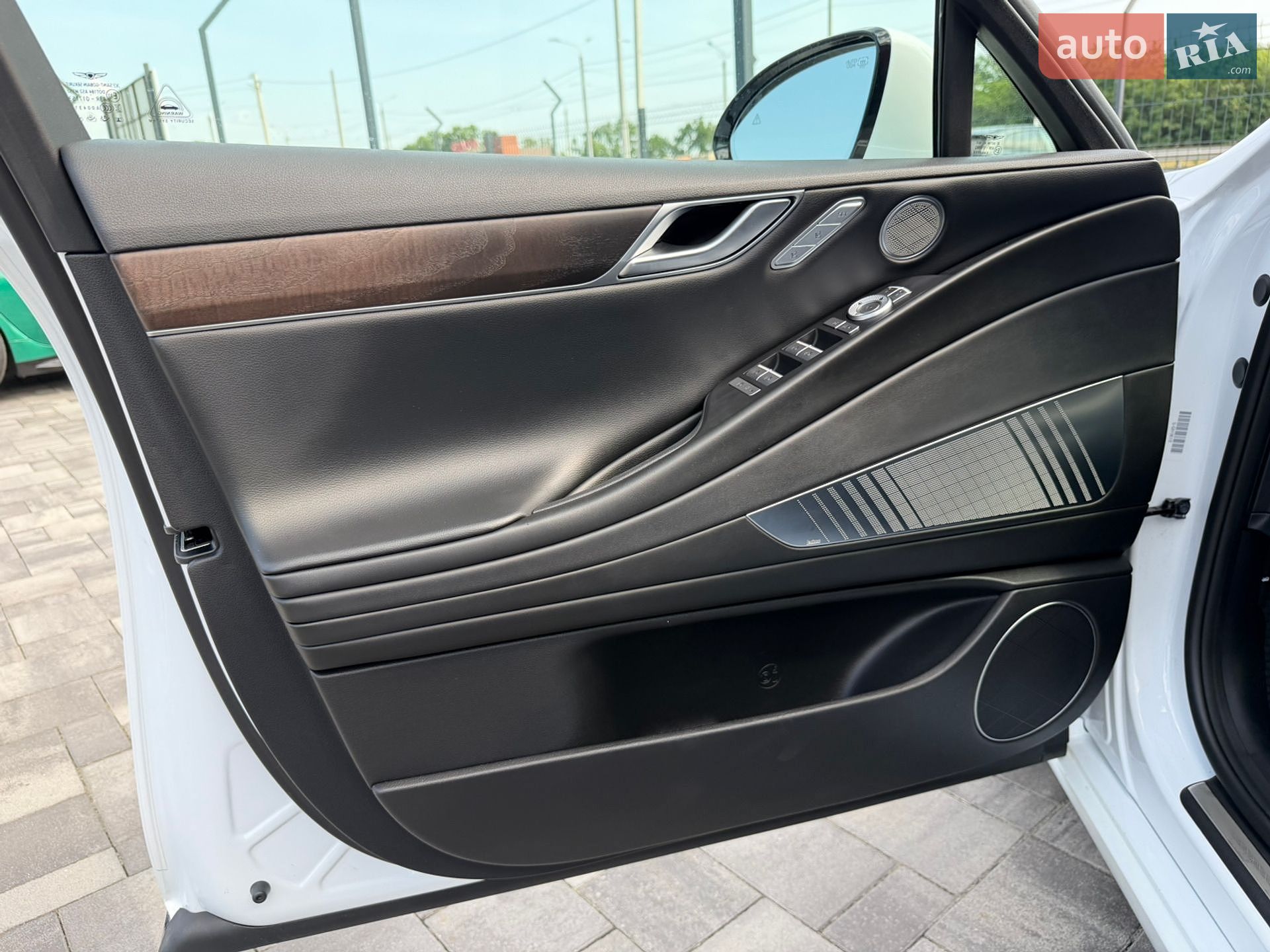 Genesis G80 2022 VIN KMTGE4S14PU004246 фото оголошення 10 з 29