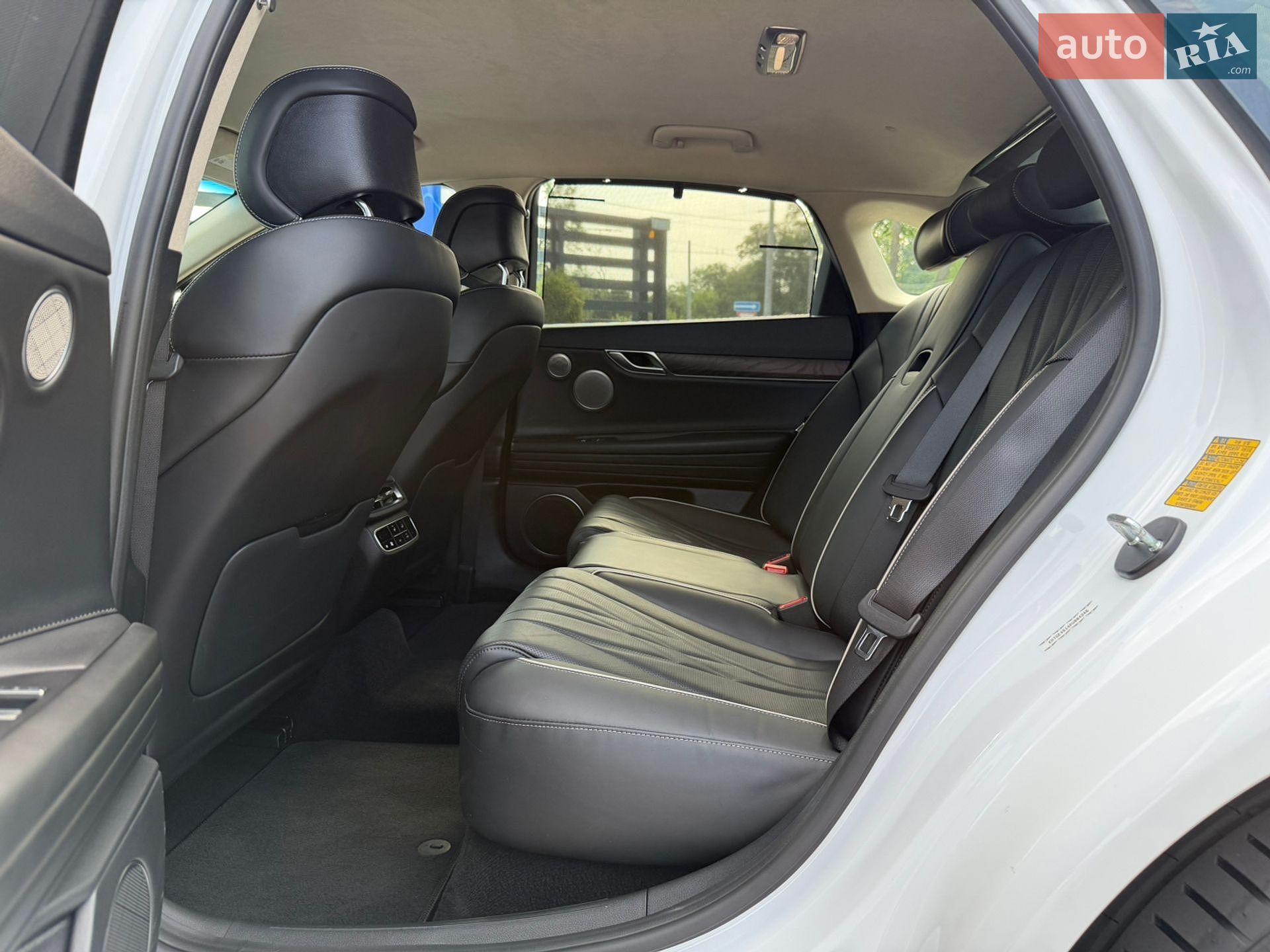 Genesis G80 2022 VIN KMTGE4S14PU004246 фото оголошення 14 з 29
