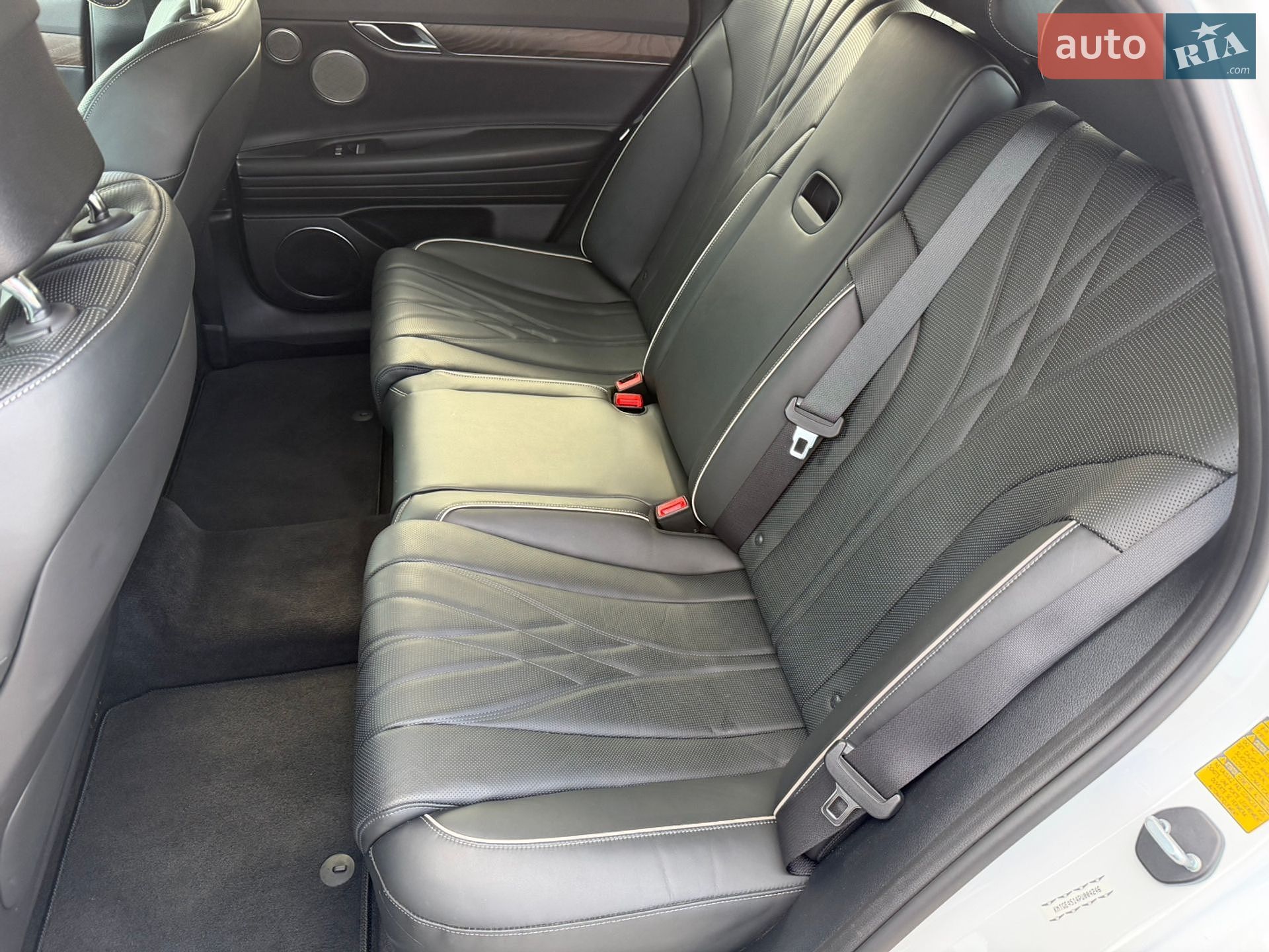 Genesis G80 2022 VIN KMTGE4S14PU004246 фото оголошення 16 з 29
