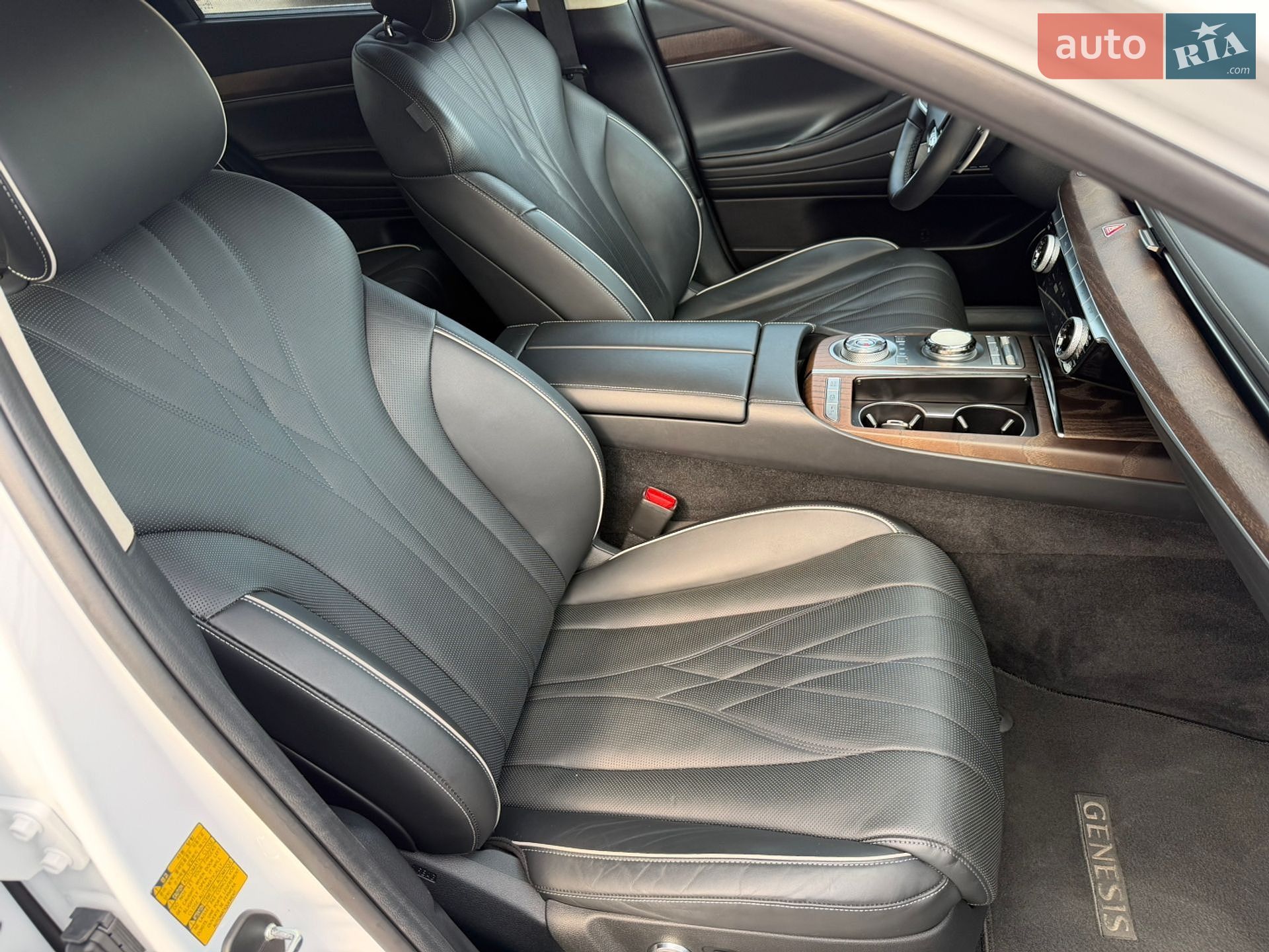 Genesis G80 2022 VIN KMTGE4S14PU004246 фото оголошення 20 з 29