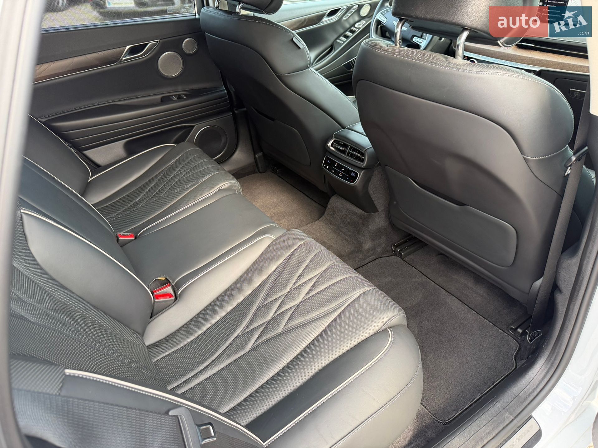 Genesis G80 2022 VIN KMTGE4S14PU004246 фото оголошення 23 з 29