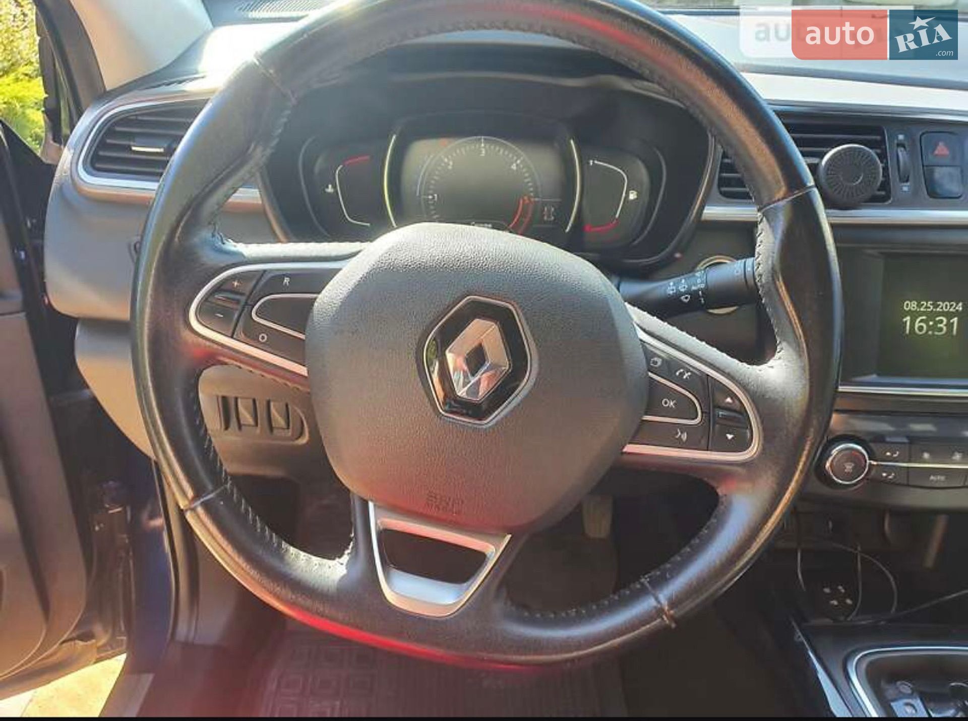Renault Kadjar 2017 VIN VF1RFE00657812452 фото оголошення 14 з 15