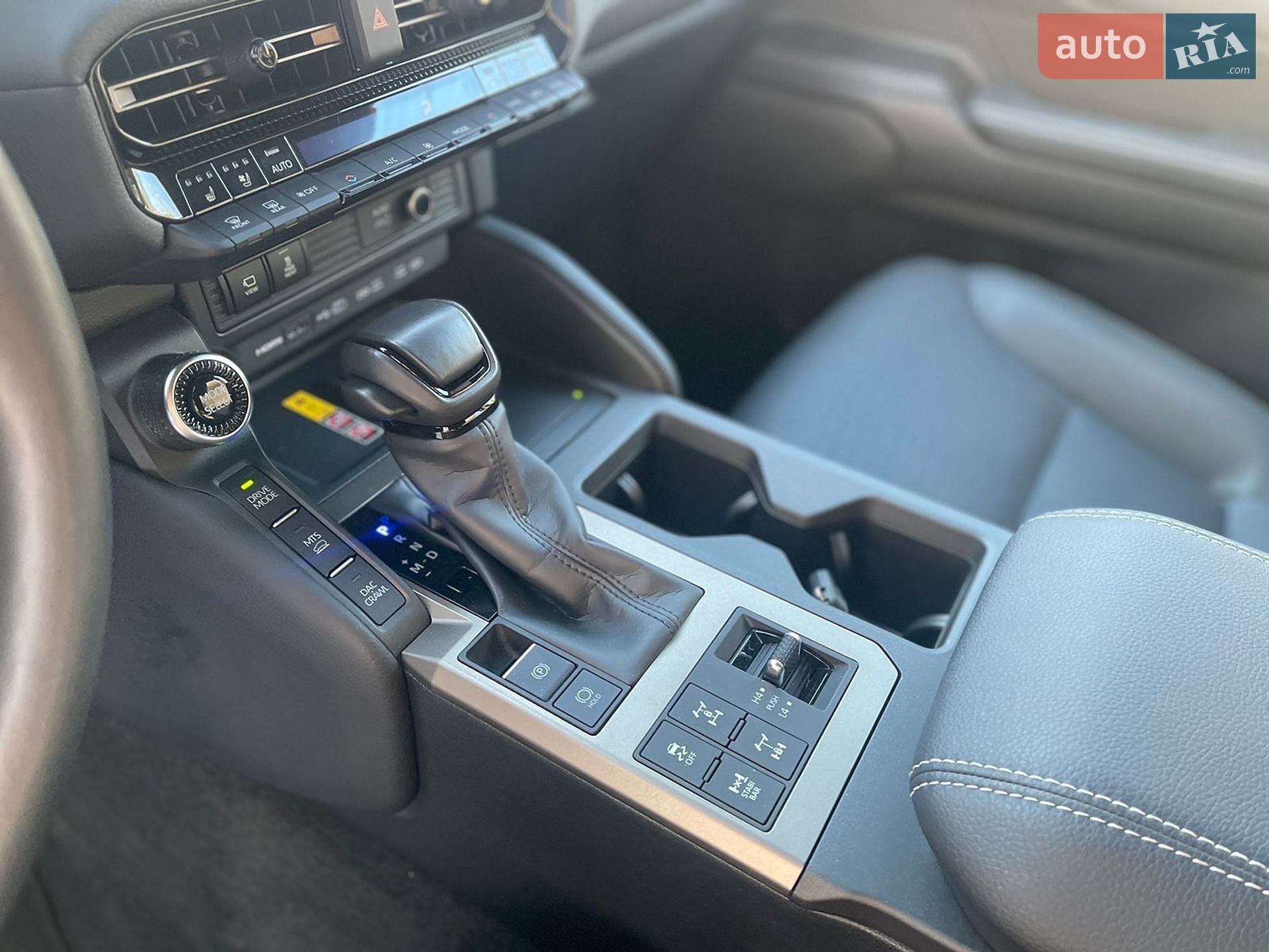 Toyota Land Cruiser Prado 2024 VIN JTEAR3AJX05002257 фото оголошення 13 з 34