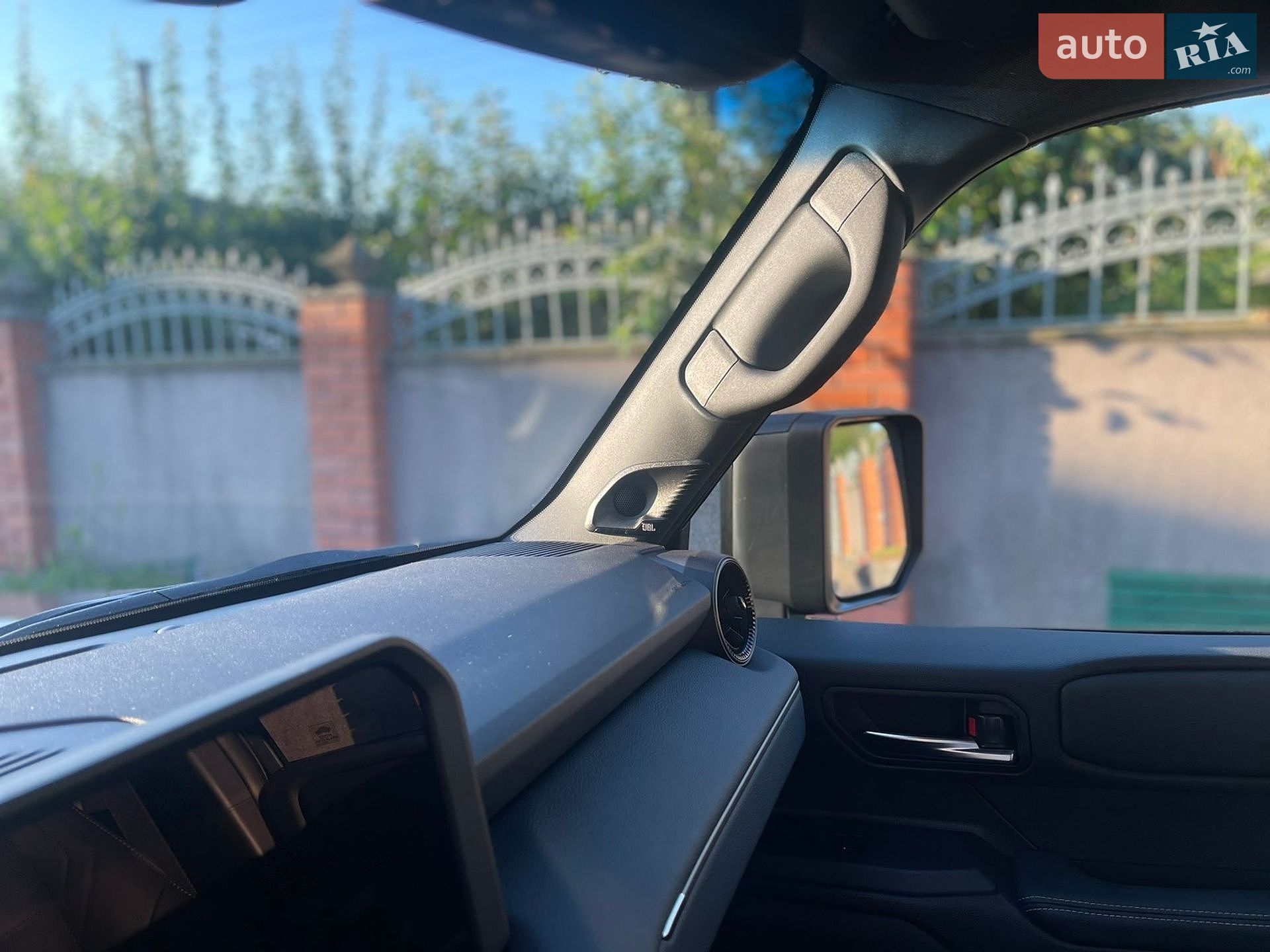 Toyota Land Cruiser Prado 2024 VIN JTEAR3AJX05002257 фото оголошення 17 з 34