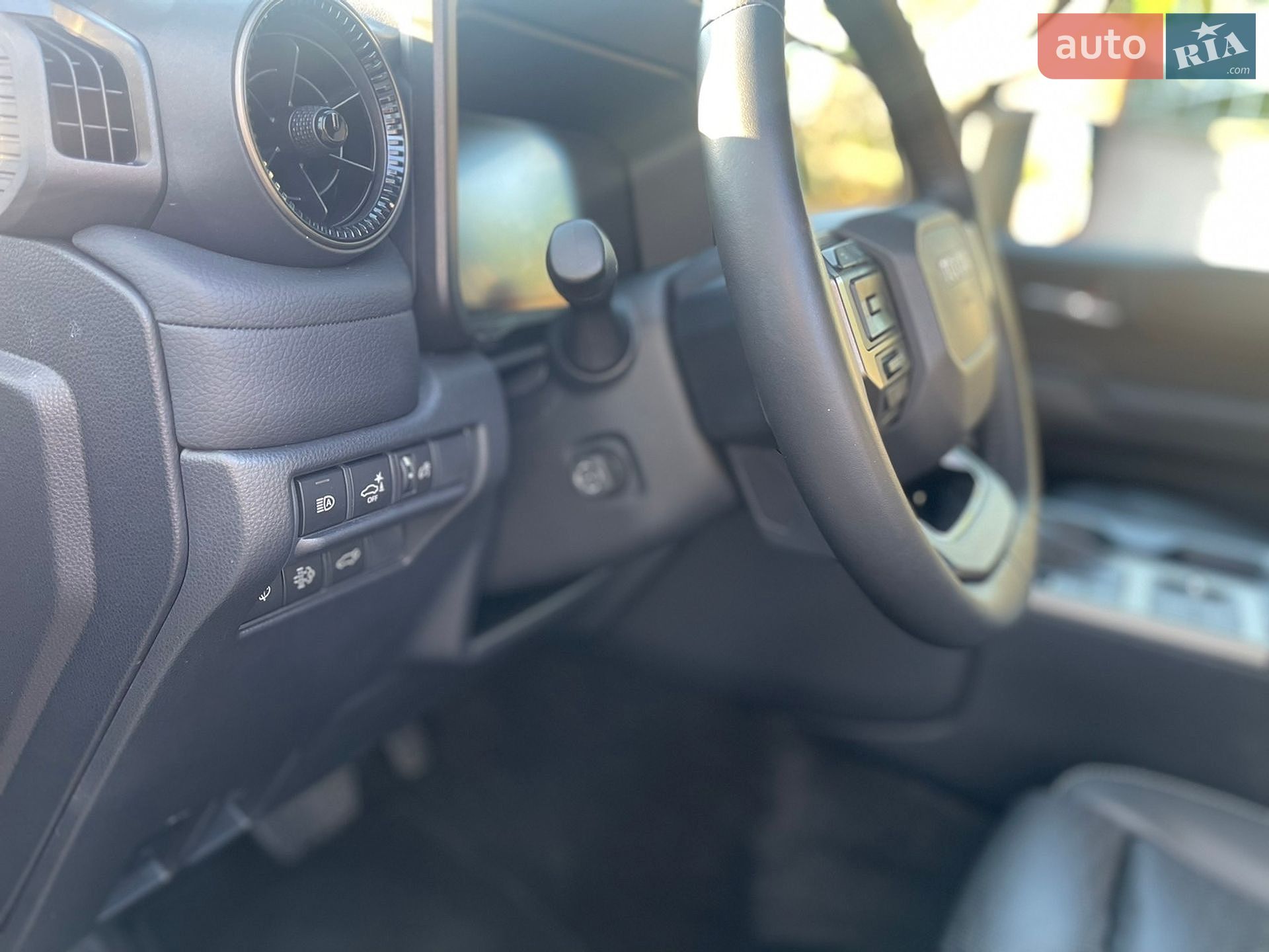 Toyota Land Cruiser Prado 2024 VIN JTEAR3AJX05002257 фото оголошення 18 з 34