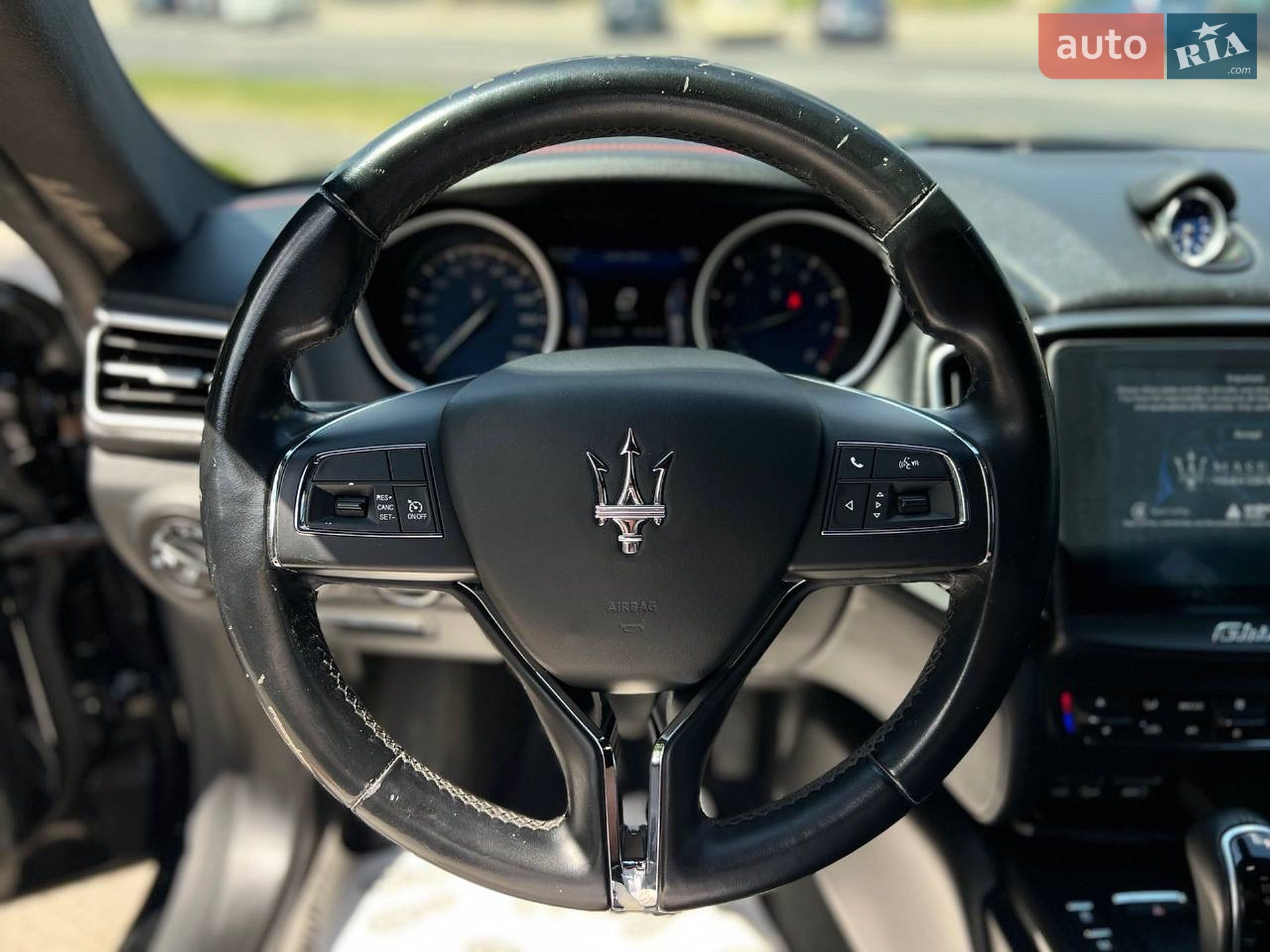 Maserati Ghibli 2017 VIN ZAM57XSA2H1247053 фото оголошення 10 з 36