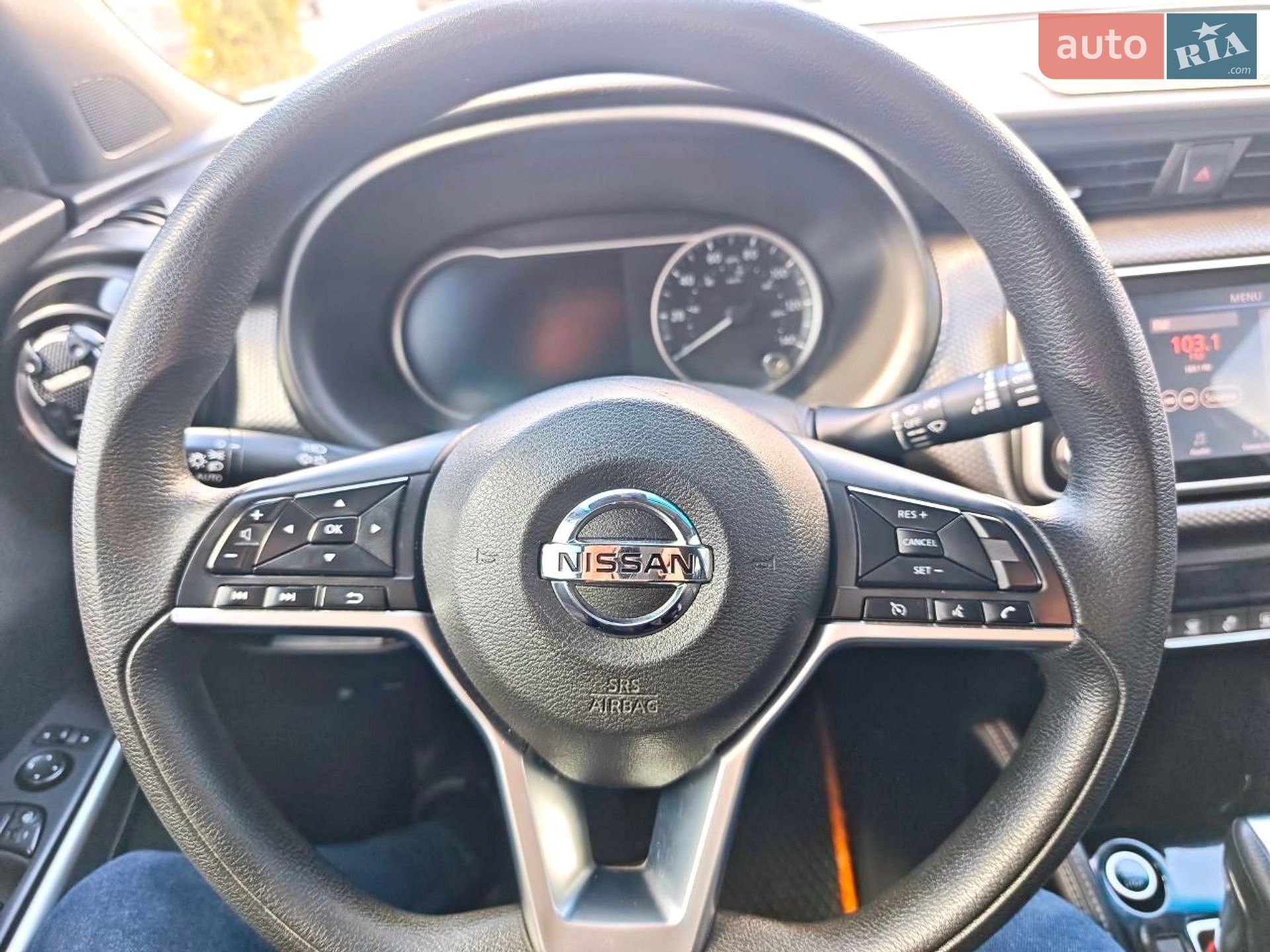 Nissan Kicks 2019 VIN 3N1CP5CU1KL558680 фото оголошення 10 з 15
