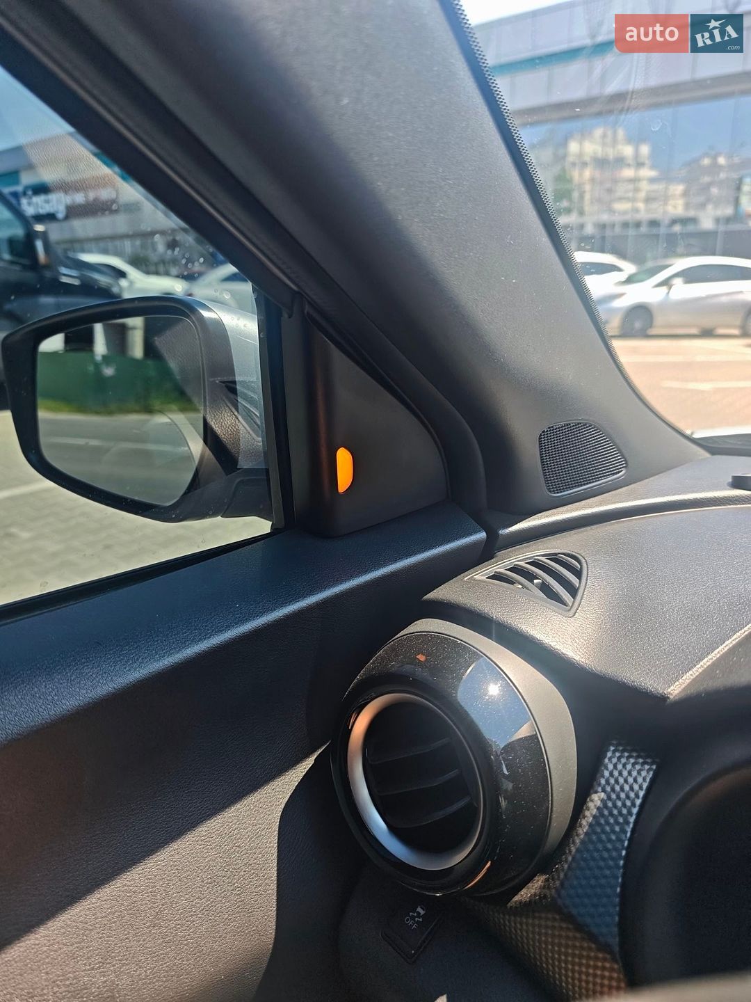 Nissan Kicks 2019 VIN 3N1CP5CU1KL558680 фото оголошення 15 з 15