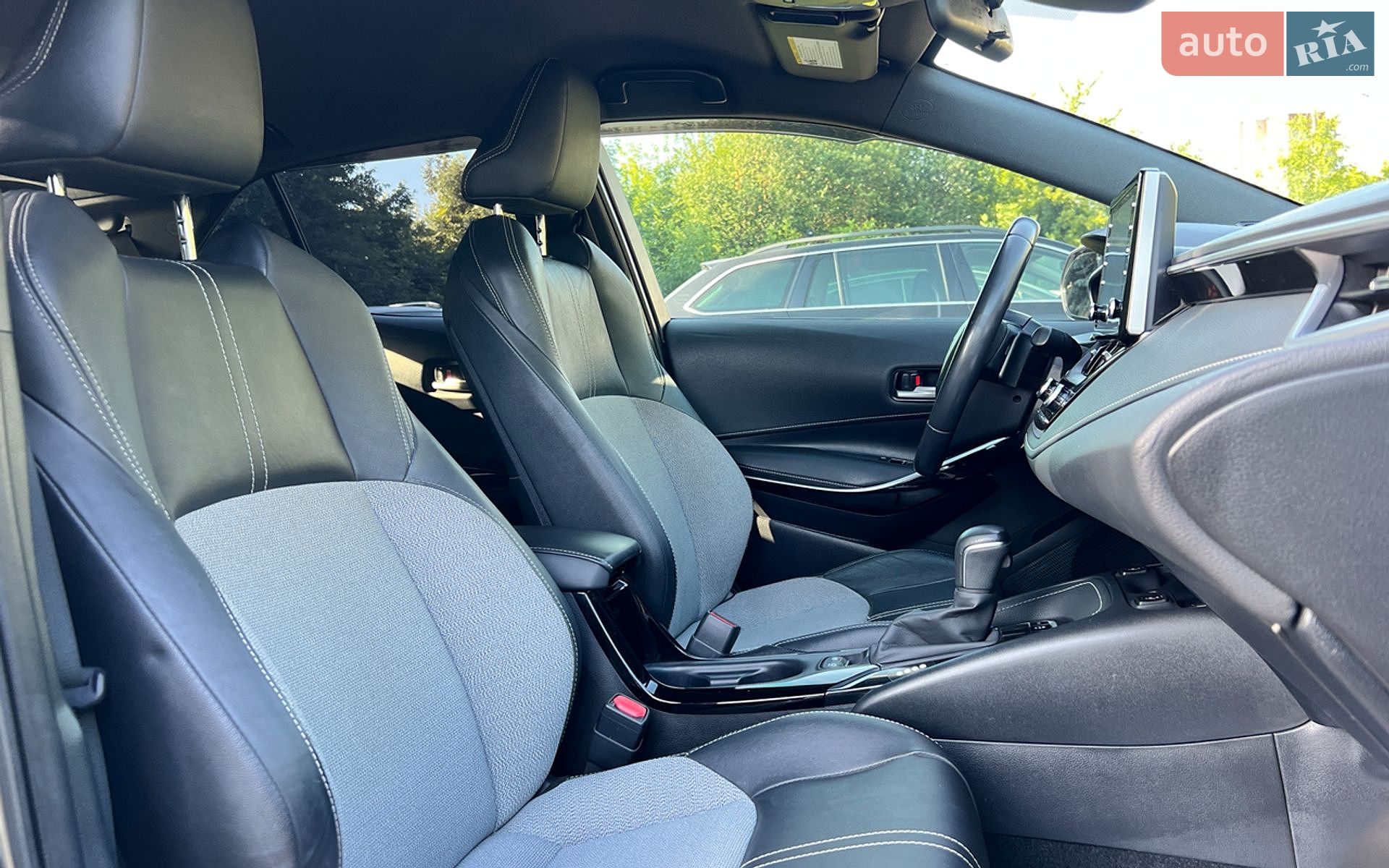Toyota Corolla 2019 VIN JTNK4RBE9K3042299 фото оголошення 17 з 19