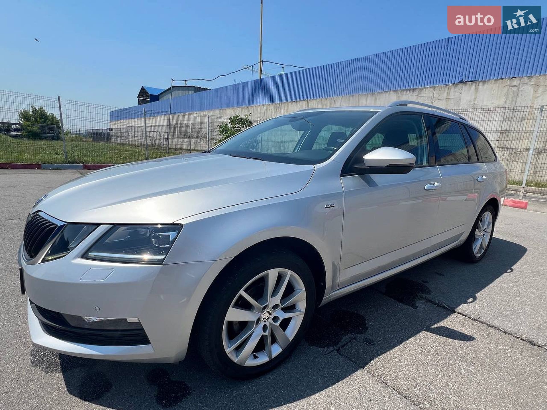 Skoda Octavia 2018 VIN TMBJG9NE6J0280954 фото оголошення 3 з 14