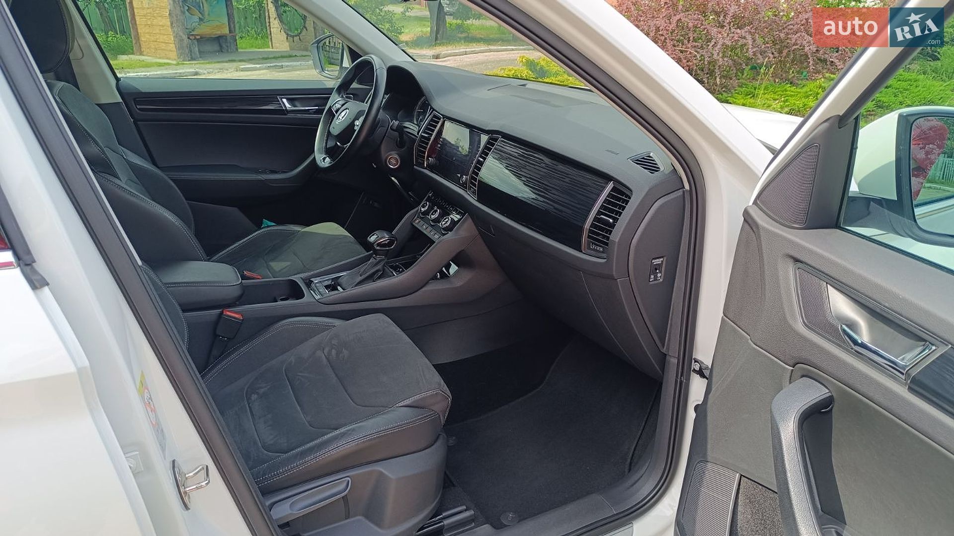 Skoda Kodiaq 2021 VIN TMBLJ6NS8MB401359 фото оголошення 10 з 15