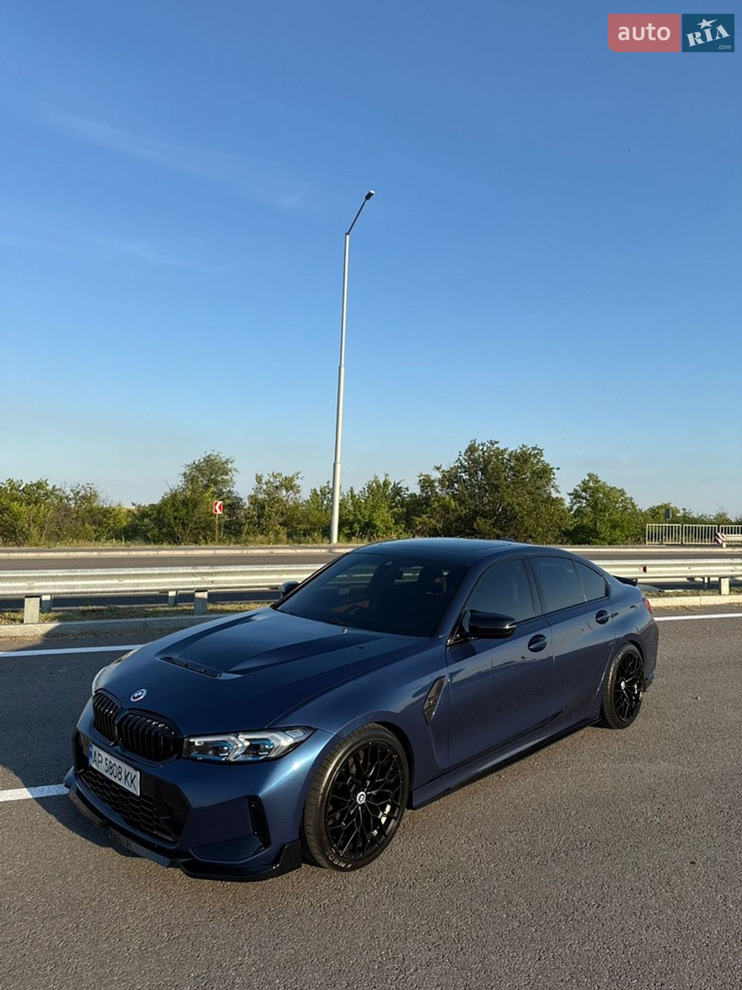 BMW 3 Series 2023 VIN 3MW69FF08P8D41122 фото оголошення 6 з 47