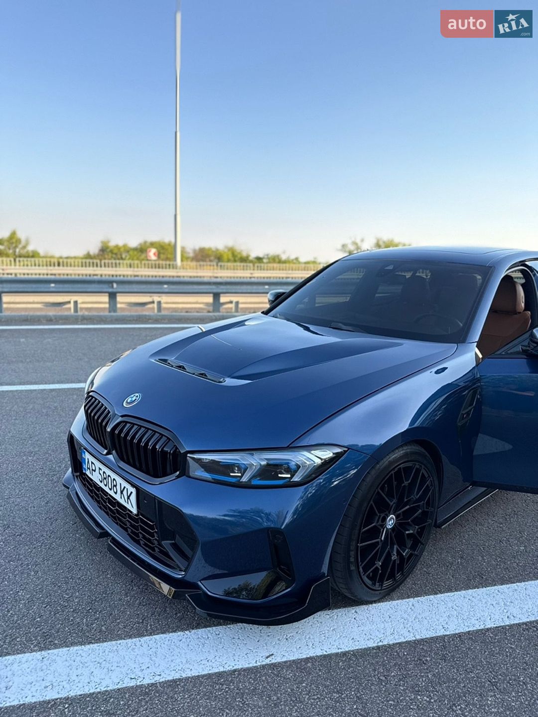BMW 3 Series 2023 VIN 3MW69FF08P8D41122 фото оголошення 7 з 47