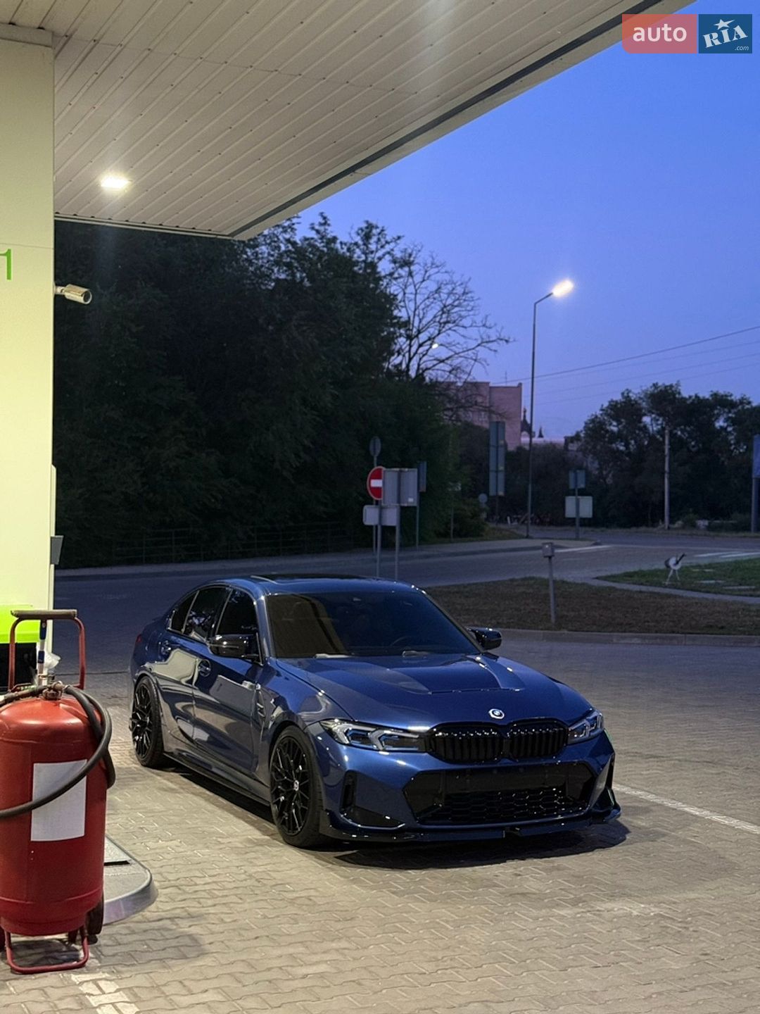 BMW 3 Series 2023 VIN 3MW69FF08P8D41122 фото оголошення 32 з 47