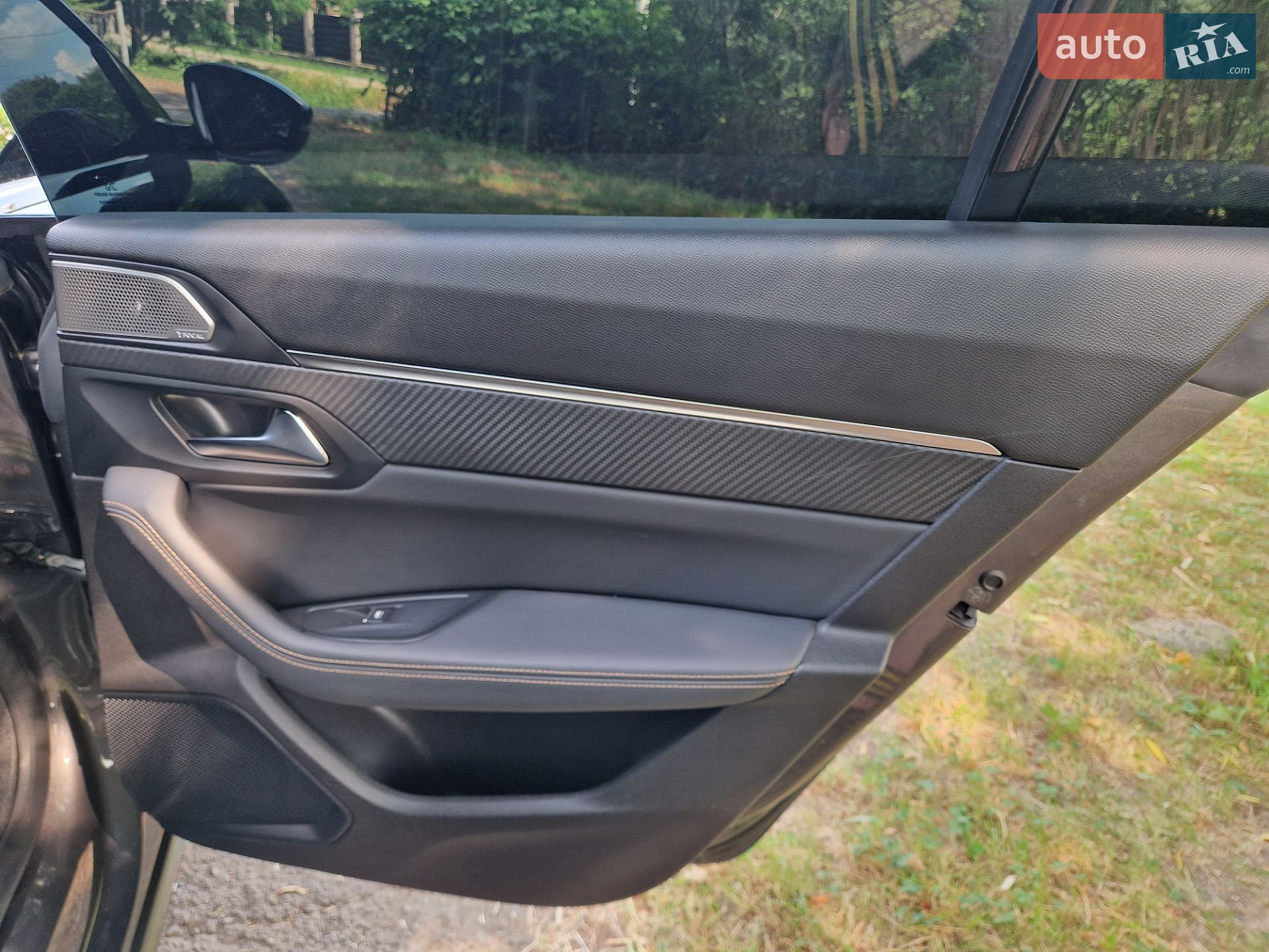 Peugeot 508 2019 VIN VR3FBYHZRKY015646 фото оголошення 41 з 51