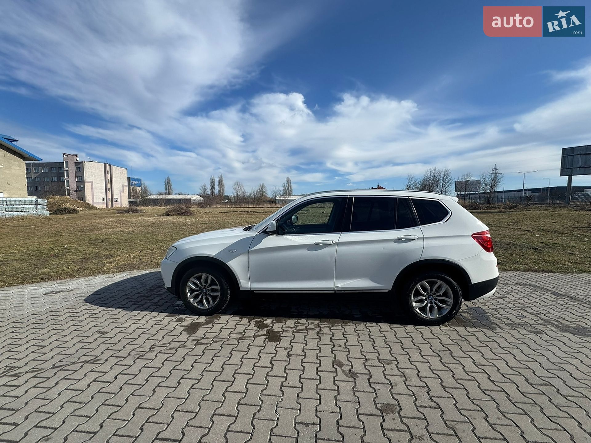BMW X3 2011 VIN WBAWX51050L768909 фото оголошення 9 з 17