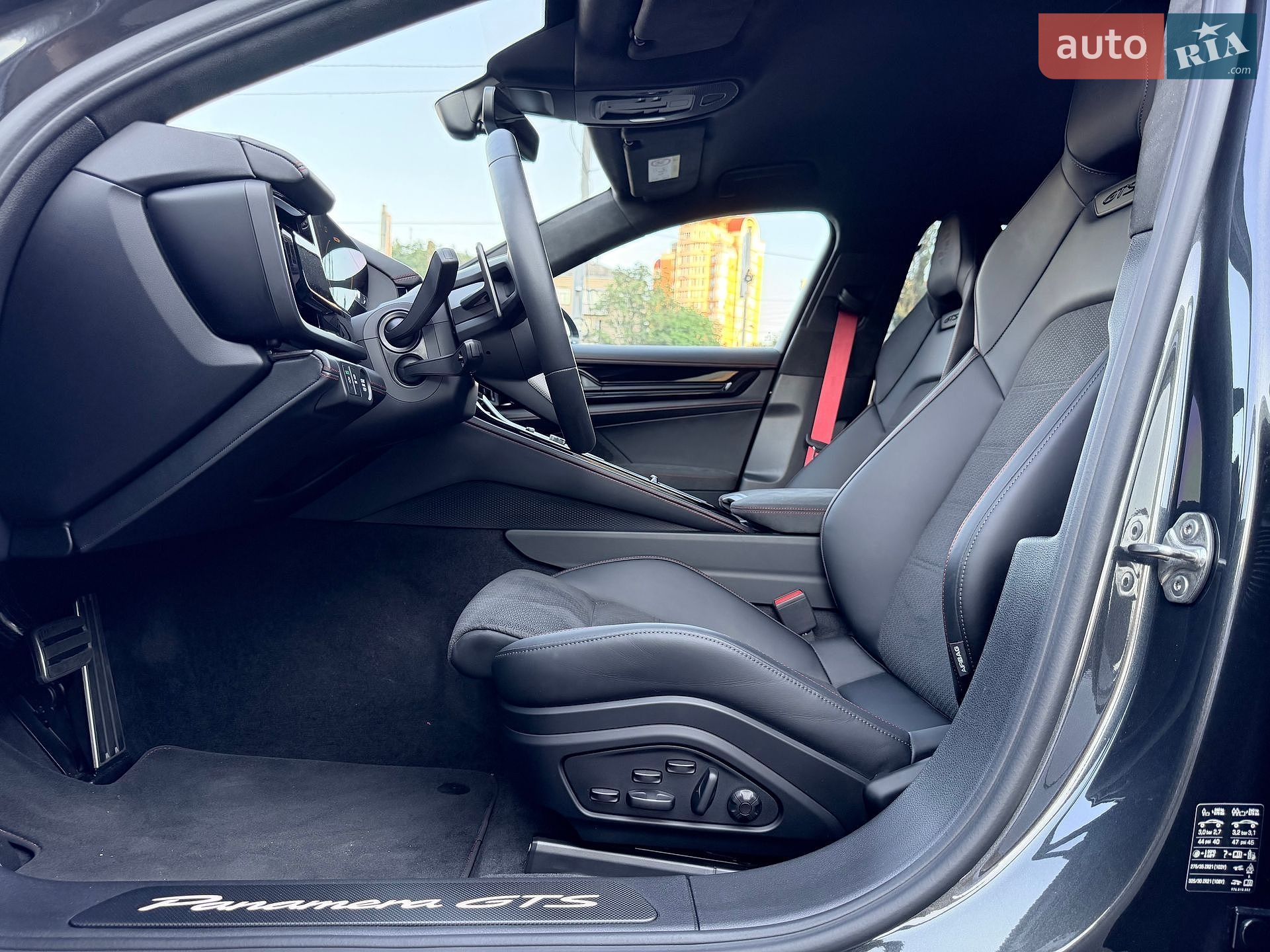 Porsche Panamera 2025 VIN WP0ZZZYAZTL070031 фото оголошення 9 з 27
