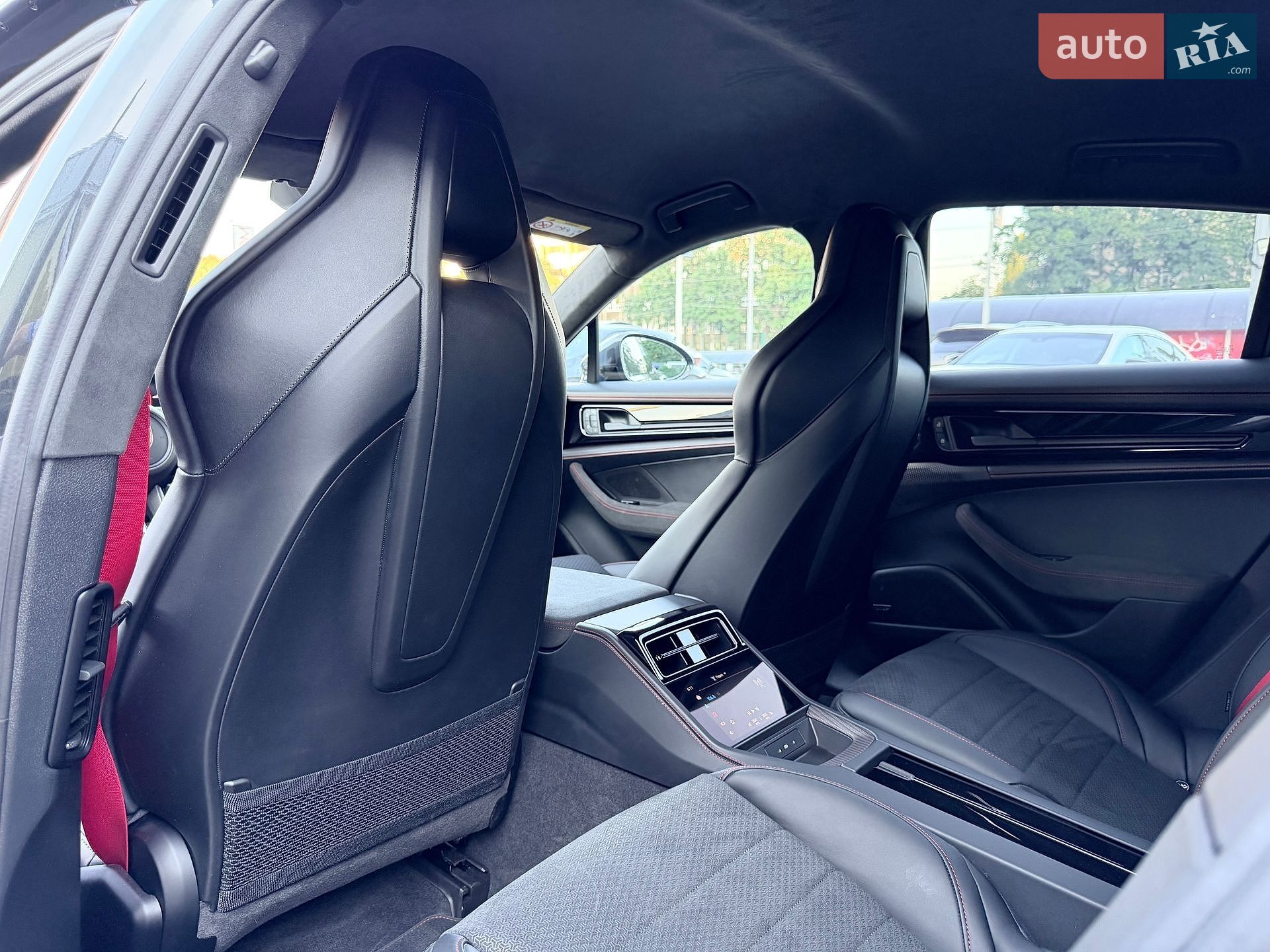 Porsche Panamera 2025 VIN WP0ZZZYAZTL070031 фото оголошення 11 з 27
