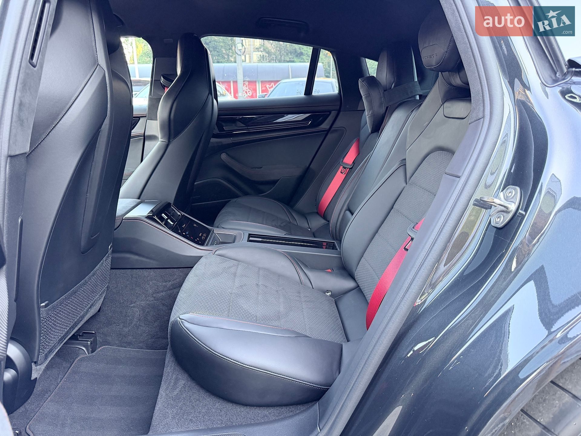 Porsche Panamera 2025 VIN WP0ZZZYAZTL070031 фото оголошення 12 з 27