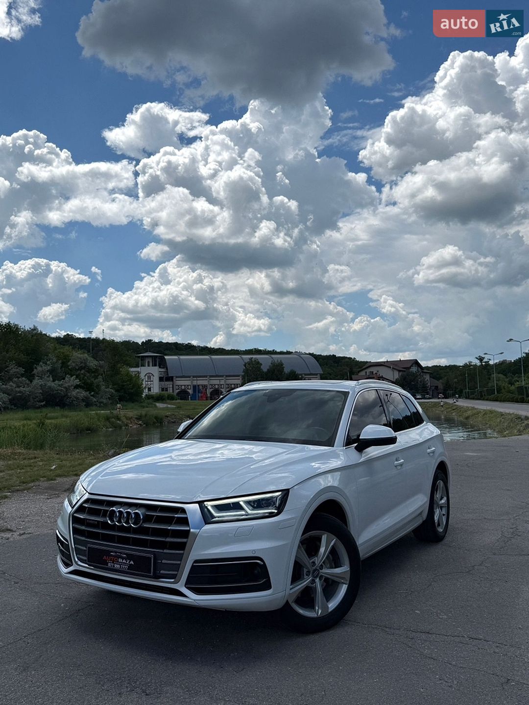 Audi Q5 2020 VIN WA1BNAFY3L2101243 фото оголошення 3 з 38