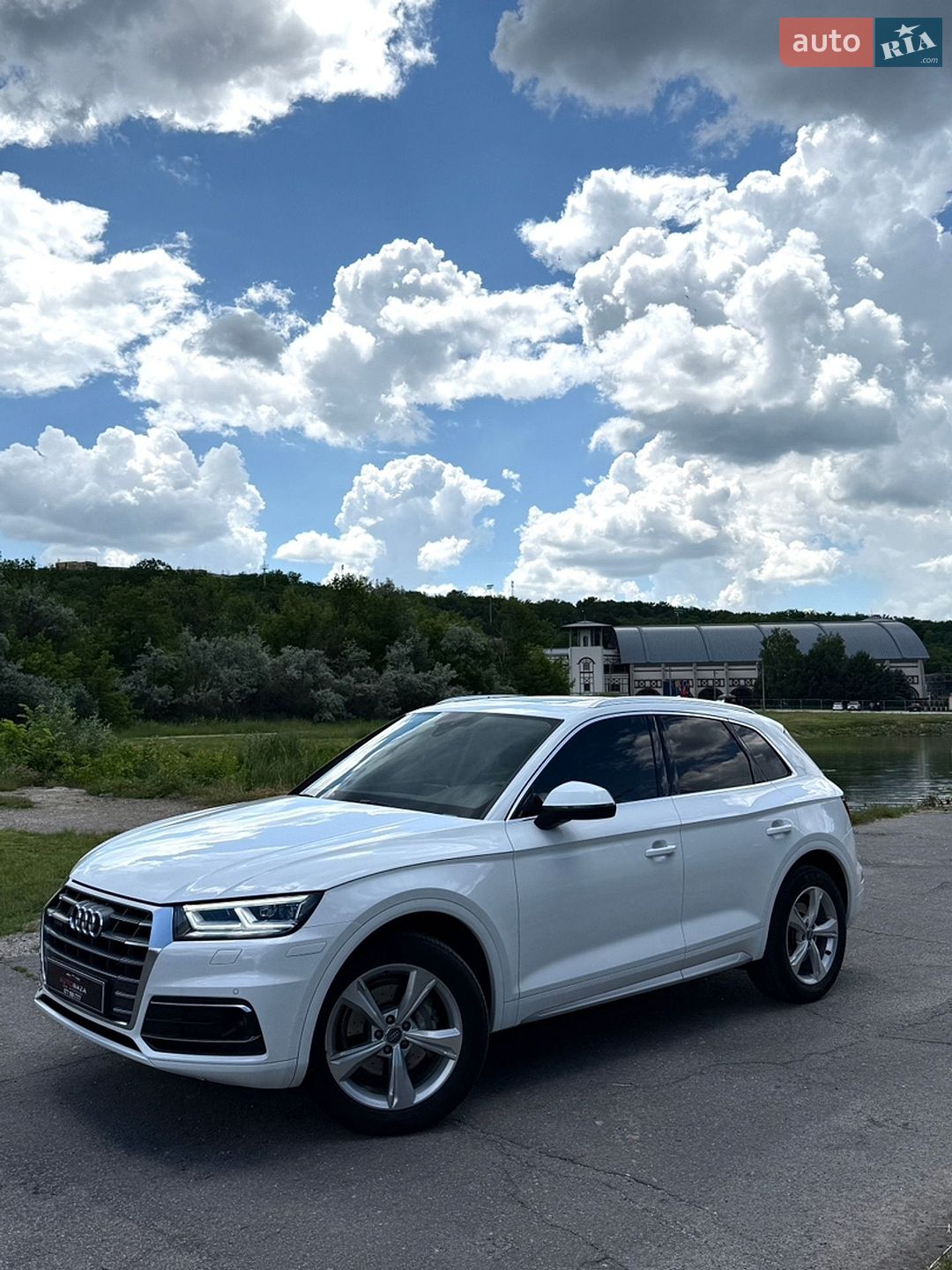 Audi Q5 2020 VIN WA1BNAFY3L2101243 фото оголошення 5 з 38