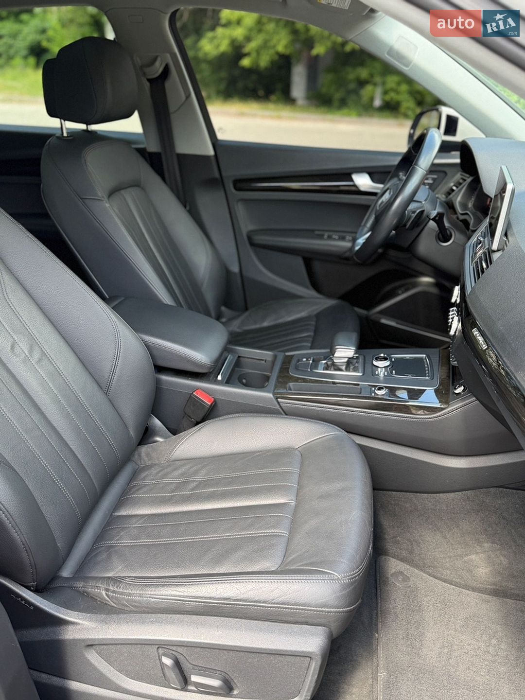 Audi Q5 2020 VIN WA1BNAFY3L2101243 фото оголошення 17 з 31