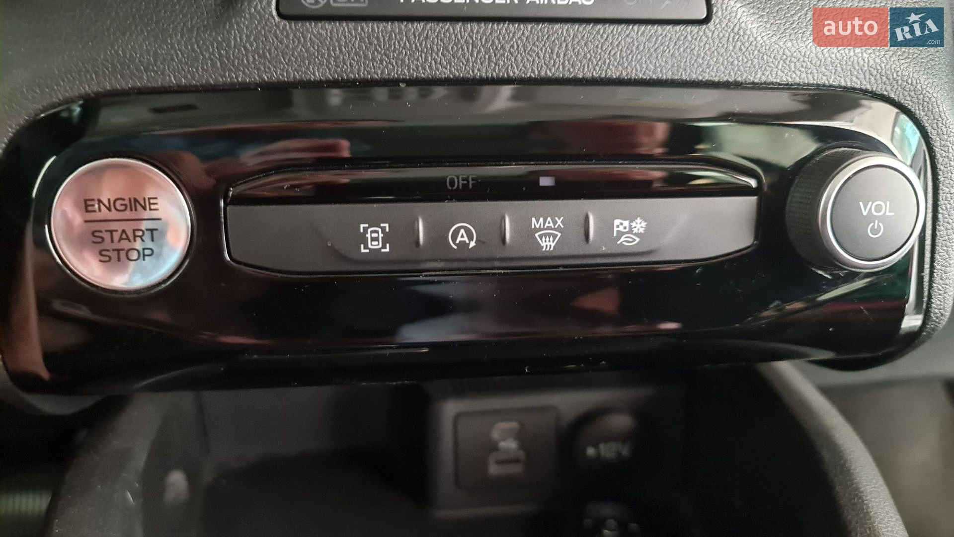 Ford Escape 2023 VIN 1FMCU0GN1PUA64856 фото оголошення 19 з 28