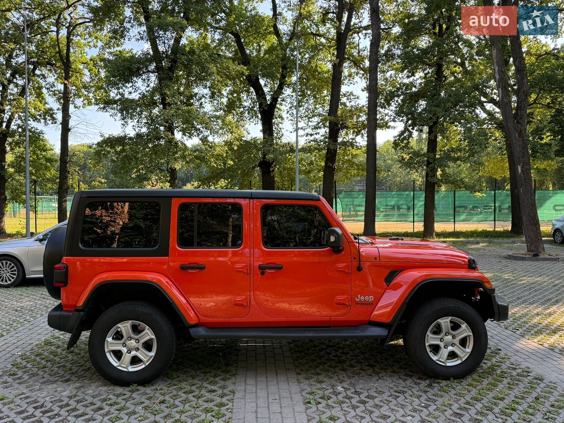 Jeep Wrangler 2018 VIN 1C4HJXEN7JW236298 фото оголошення 3 з 55