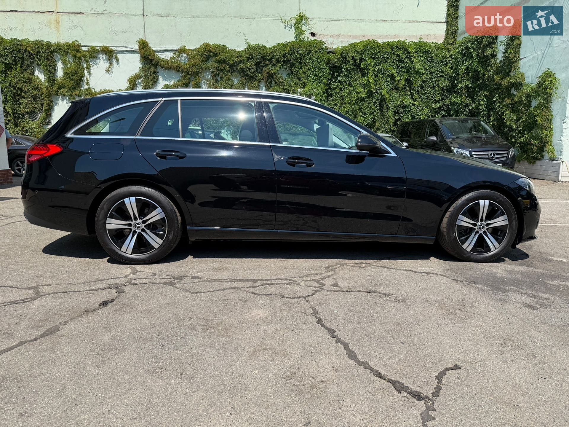 Mercedes-Benz C-Class 2023 VIN W1KAH0DB2PF094033 фото оголошення 8 з 47
