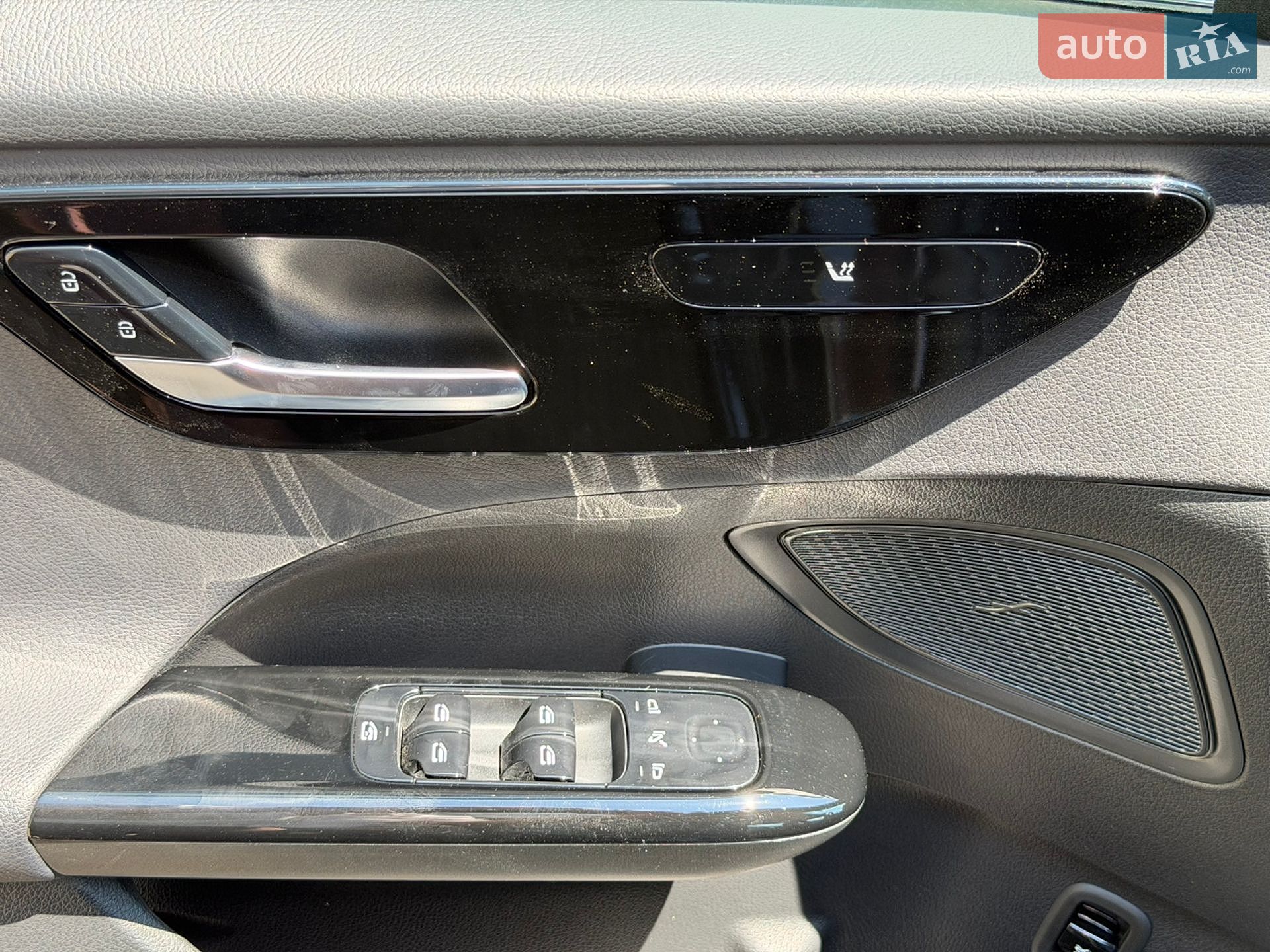 Mercedes-Benz C-Class 2023 VIN W1KAH0DB2PF094033 фото оголошення 11 з 47