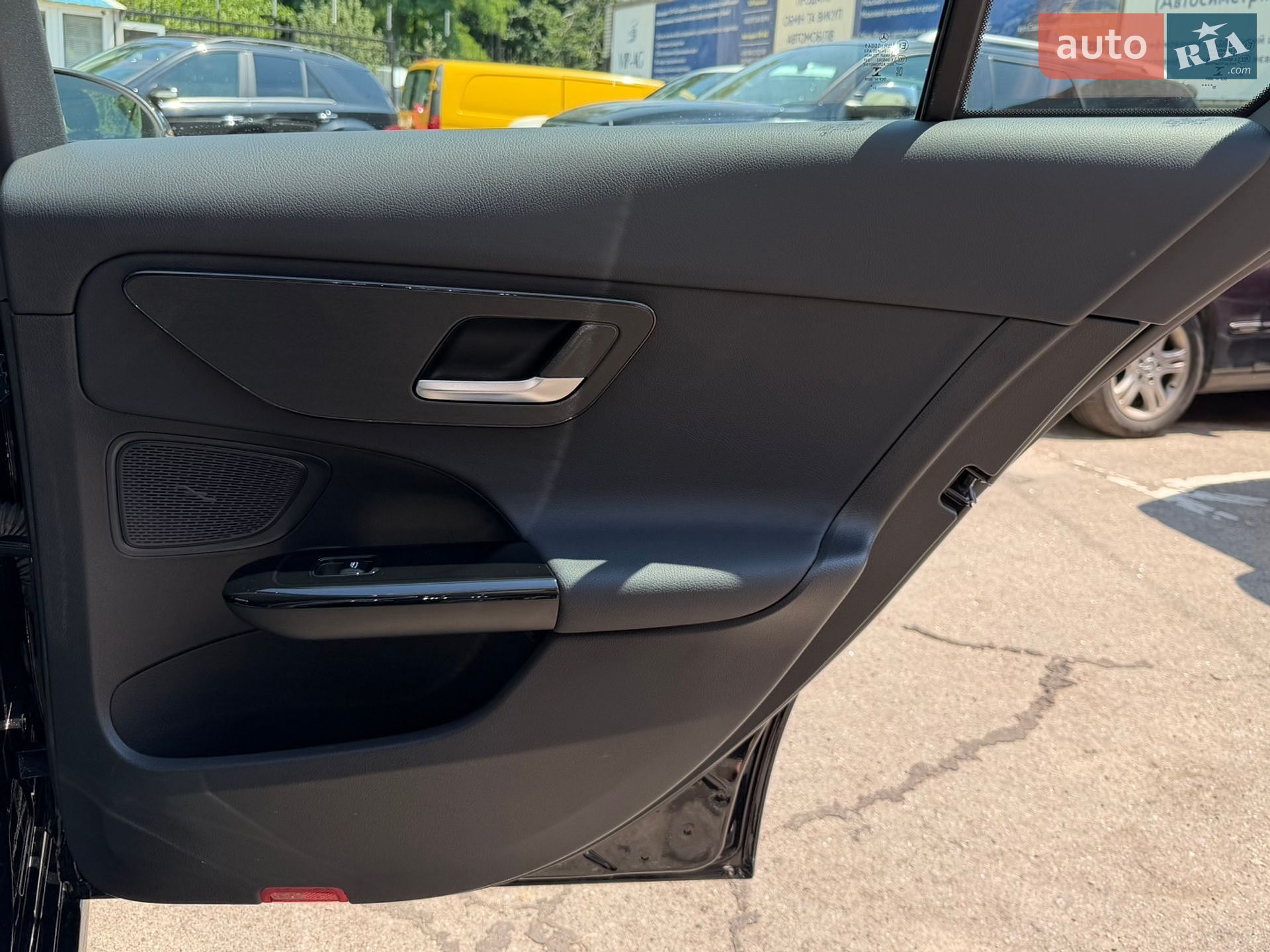 Mercedes-Benz C-Class 2023 VIN W1KAH0DB2PF094033 фото оголошення 31 з 47
