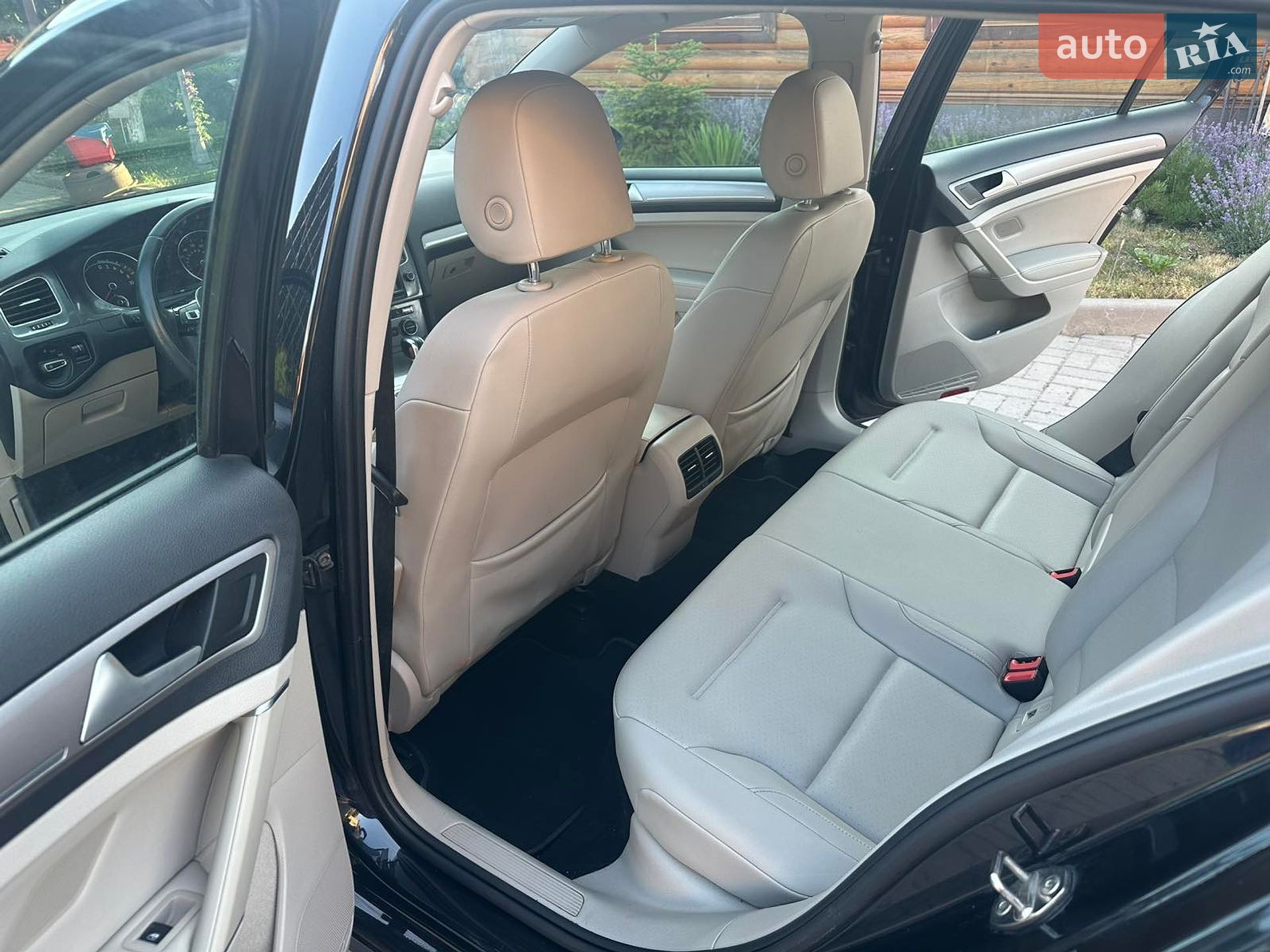 Volkswagen e-Golf 2015 VIN WVWPP7AU9GW905056 фото оголошення 7 з 14