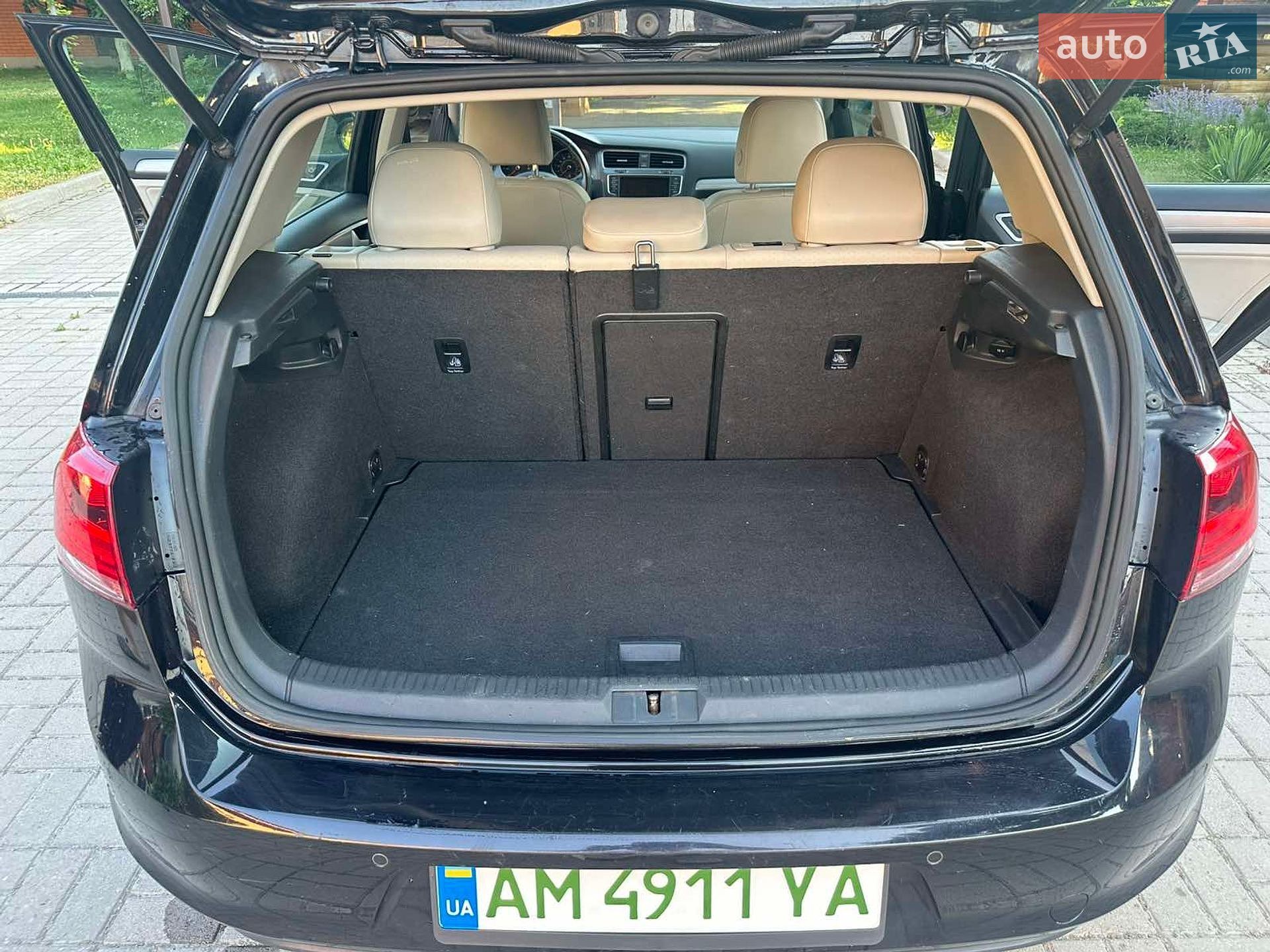 Volkswagen e-Golf 2015 VIN WVWPP7AU9GW905056 фото оголошення 8 з 14