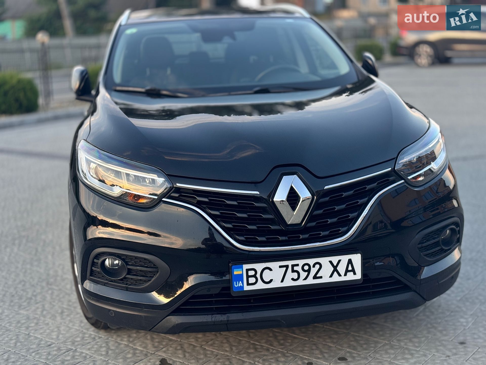 Renault Kadjar 2020 VIN VF1RFE00564916515 фото оголошення 2 з 13