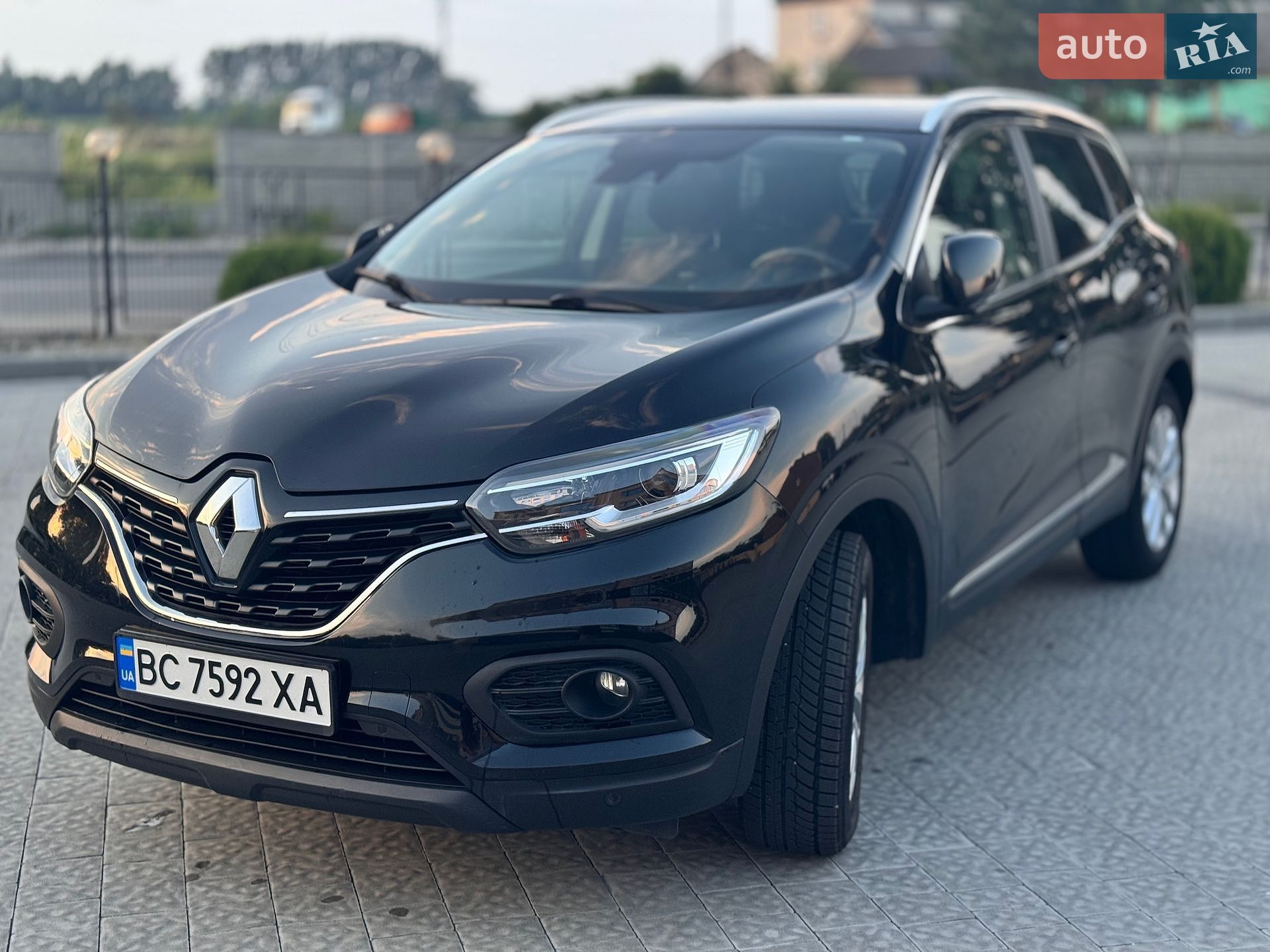 Renault Kadjar 2020 VIN VF1RFE00564916515 фото оголошення 3 з 13