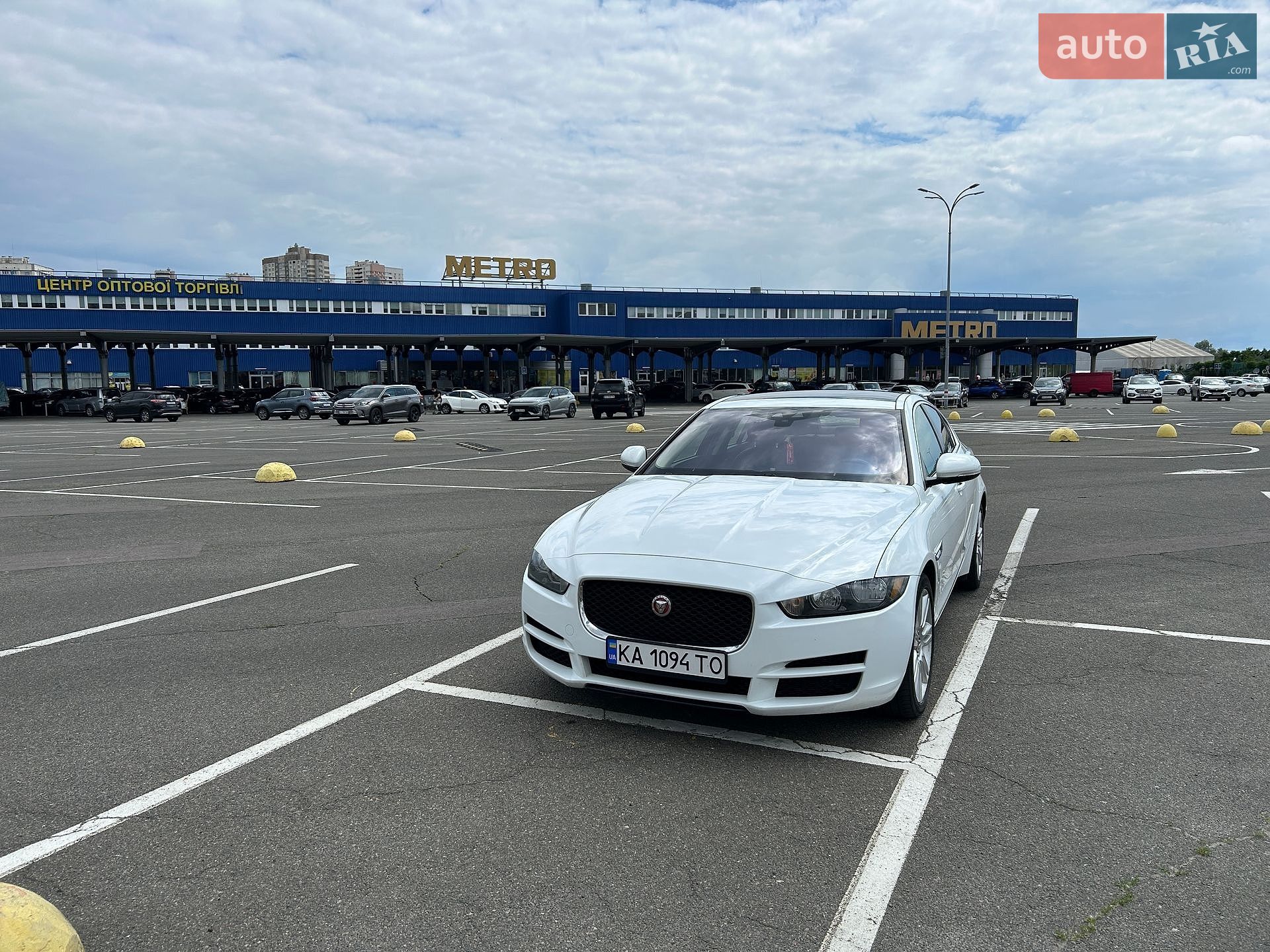 Jaguar XE 2019 VIN SAJAR4FX2KCP51724 фото оголошення 2 з 7