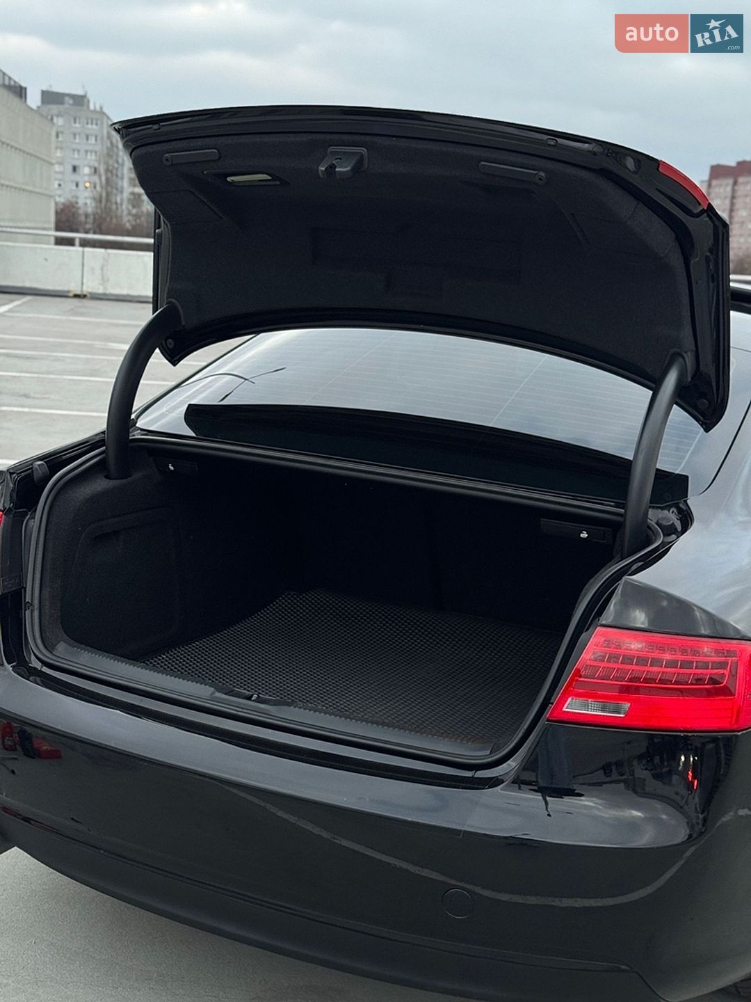 Audi A5 2014 VIN WAUCFAFR3FA028818 фото оголошення 14 з 24