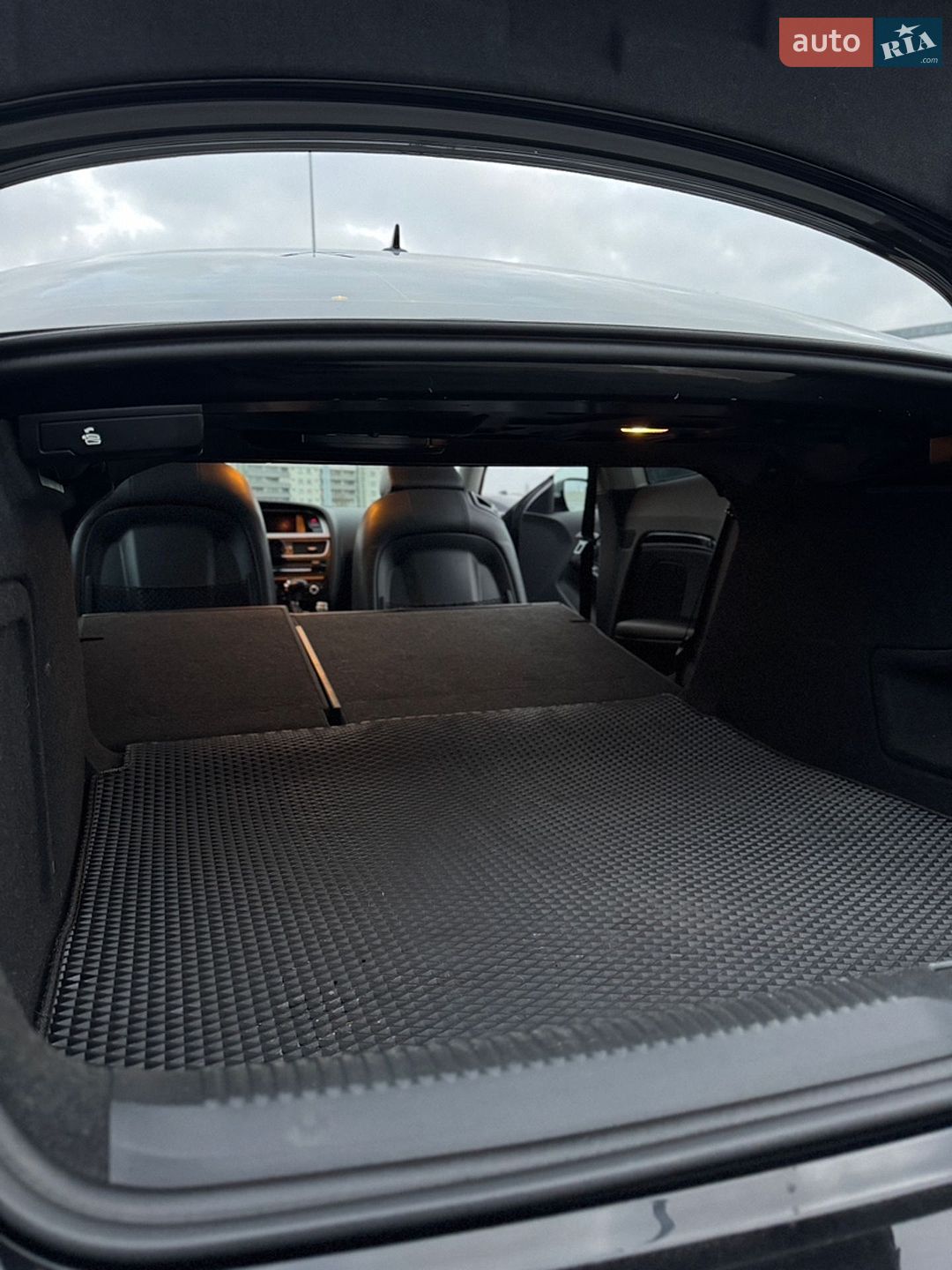 Audi A5 2014 VIN WAUCFAFR3FA028818 фото оголошення 13 з 24