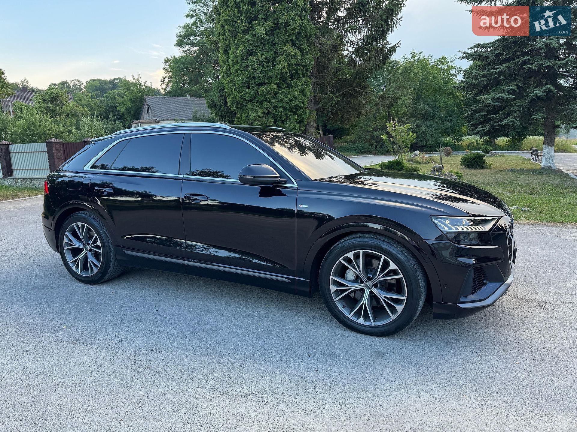 Audi Q8 2019 VIN WA1FVAF16LD002053 фото оголошення 8 з 58