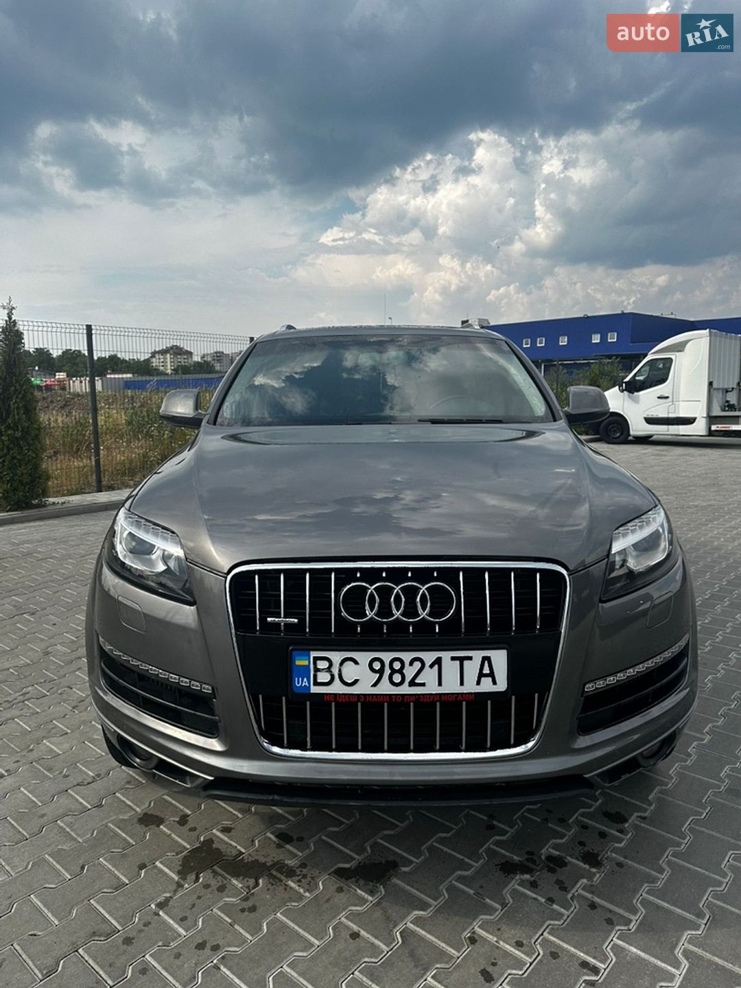 Audi Q7 2010 VIN WA1LMAFE1BD001397 фото оголошення 4 з 65