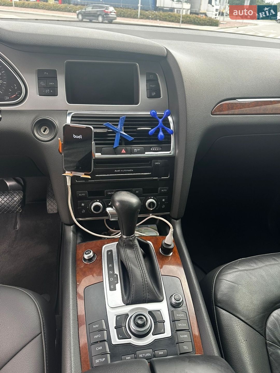 Audi Q7 2010 VIN WA1LMAFE1BD001397 фото оголошення 31 з 65