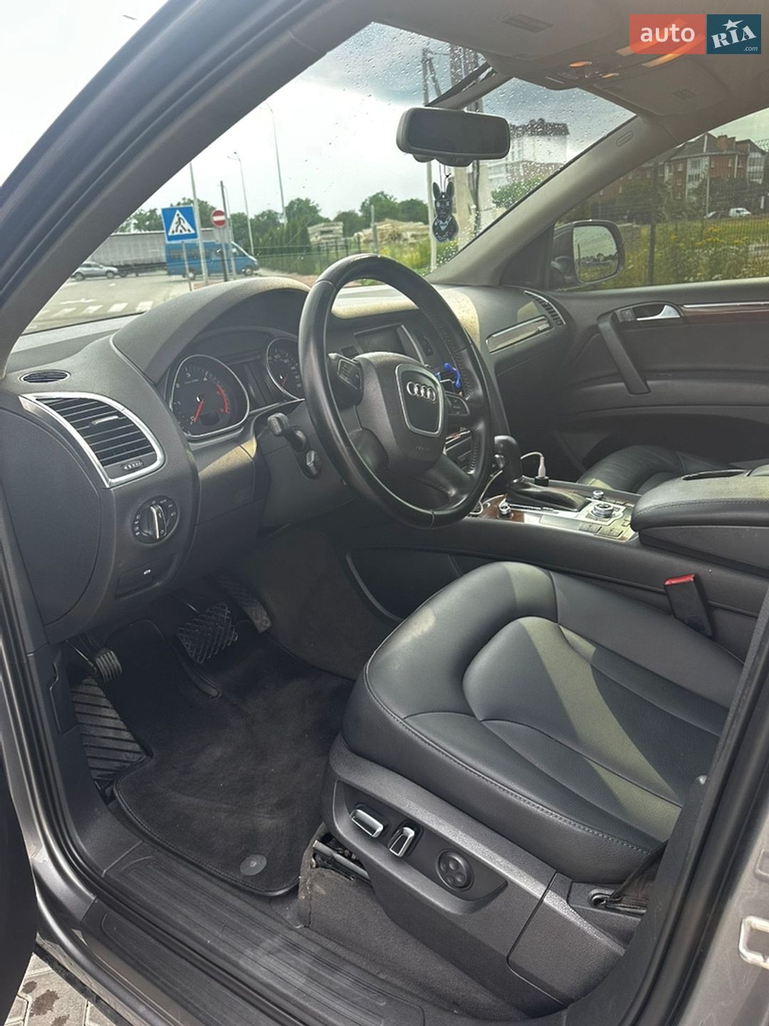 Audi Q7 2010 VIN WA1LMAFE1BD001397 фото оголошення 36 з 65