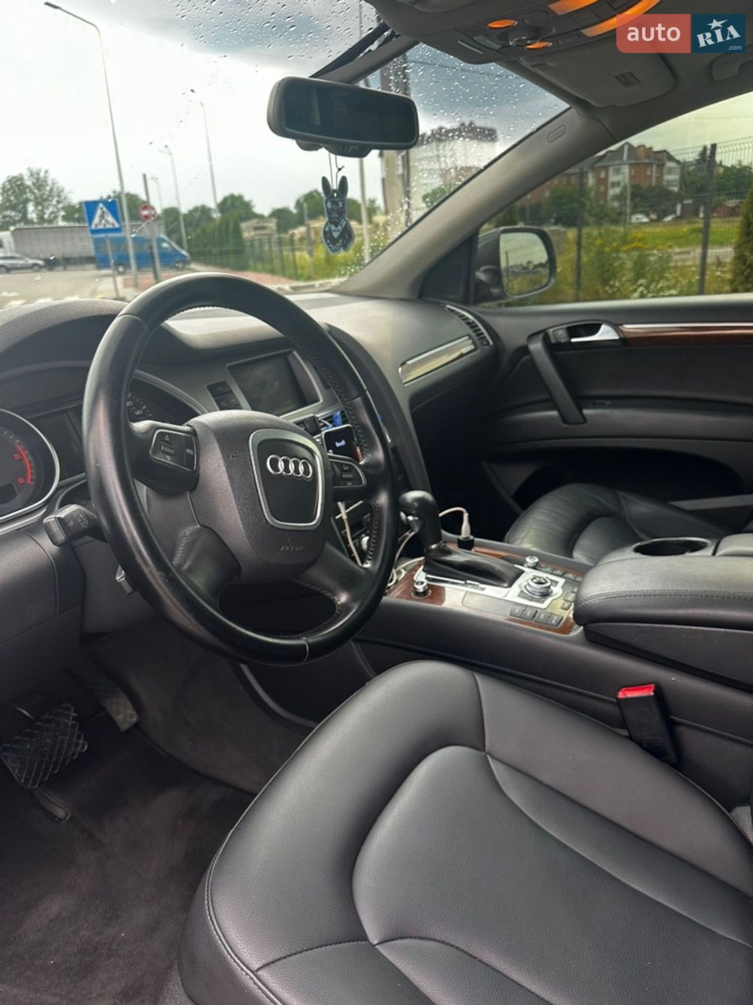 Audi Q7 2010 VIN WA1LMAFE1BD001397 фото оголошення 43 з 65