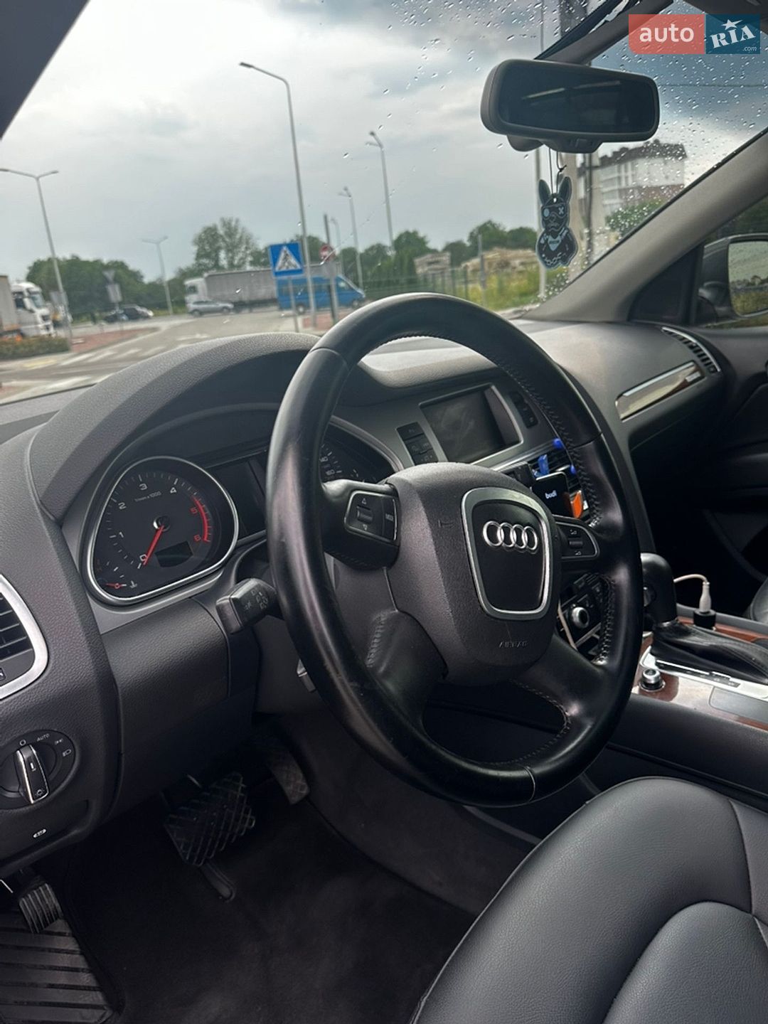 Audi Q7 2010 VIN WA1LMAFE1BD001397 фото оголошення 44 з 65