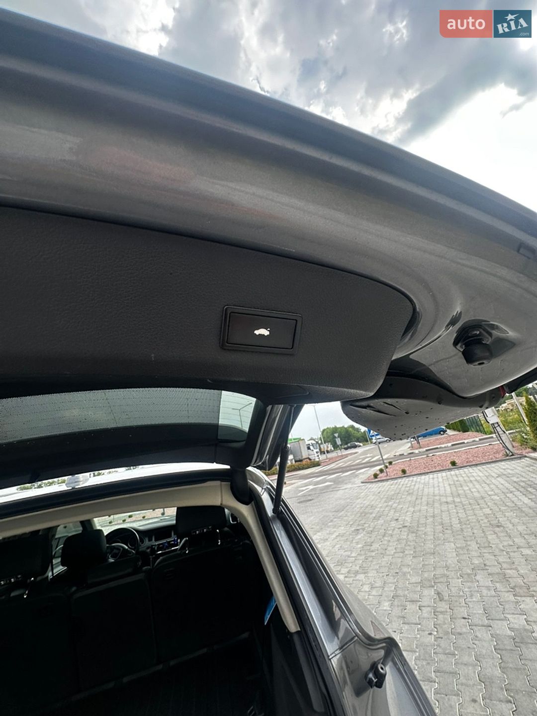 Audi Q7 2010 VIN WA1LMAFE1BD001397 фото оголошення 62 з 65