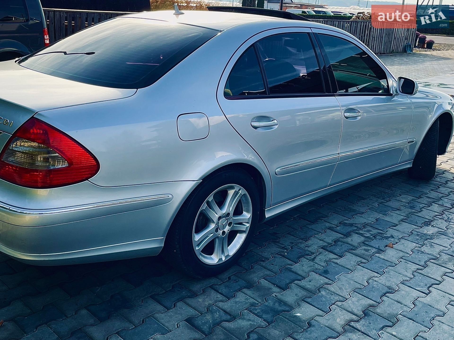 Mercedes-Benz E-Class 2008 VIN WDB2110081B317089 фото оголошення 5 з 6
